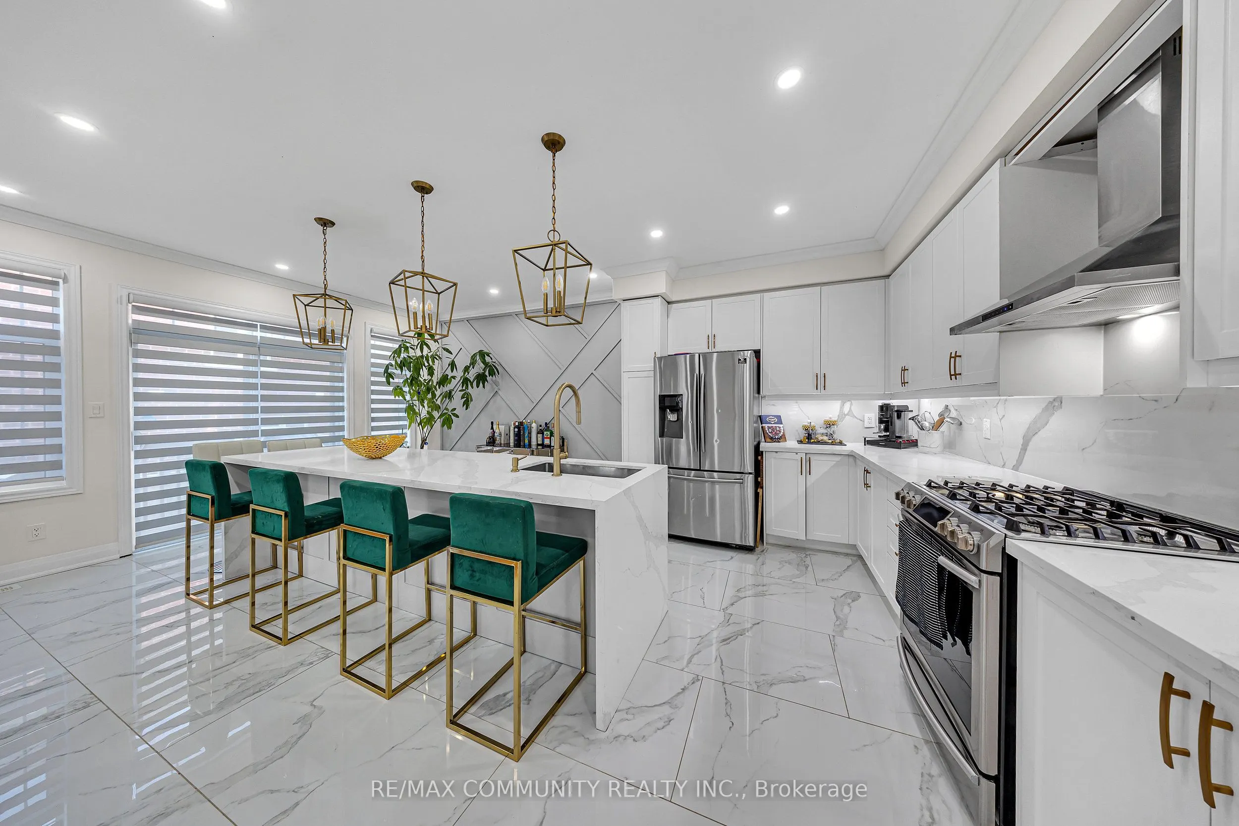 2455 Hibiscus Drive