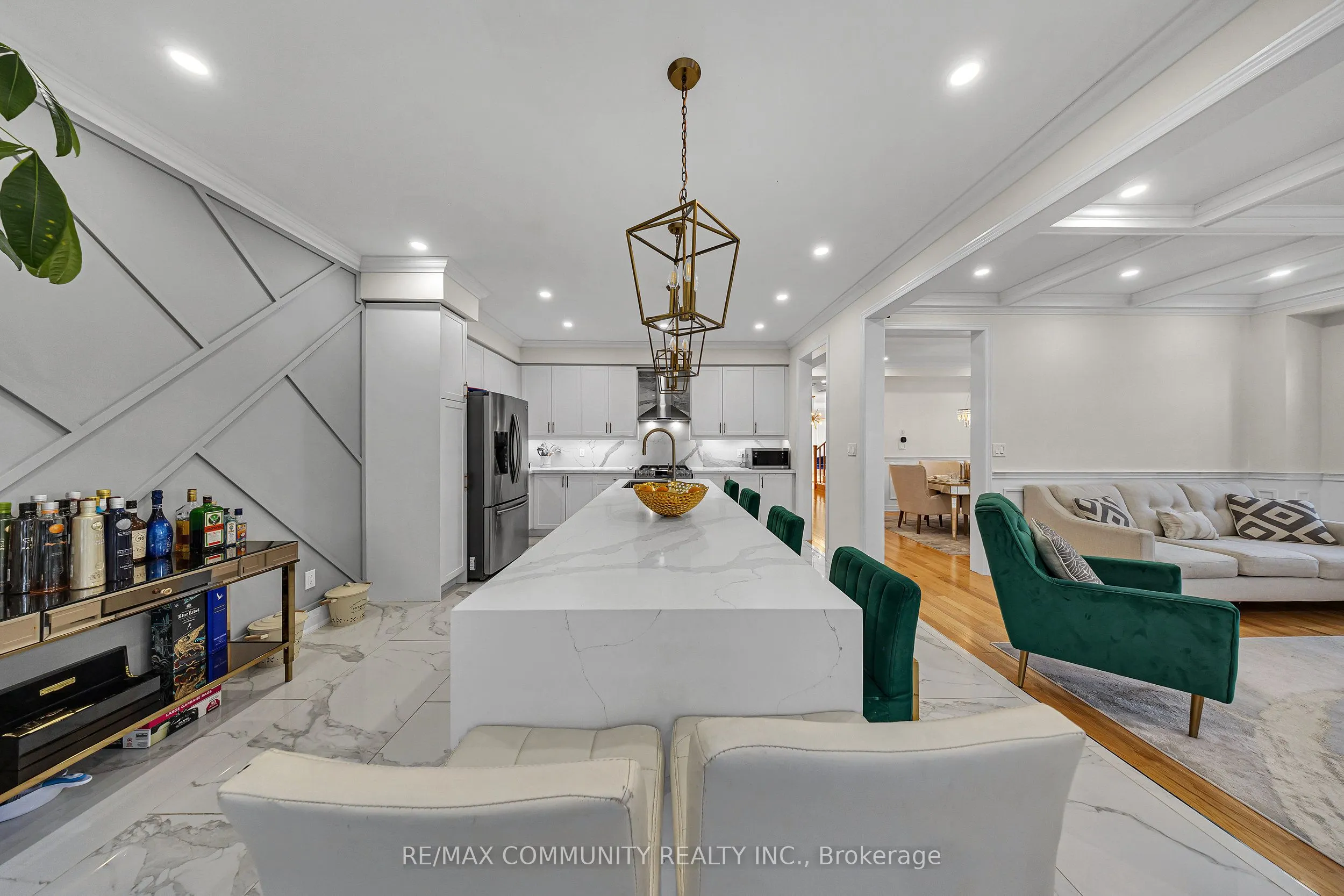 2455 Hibiscus Drive