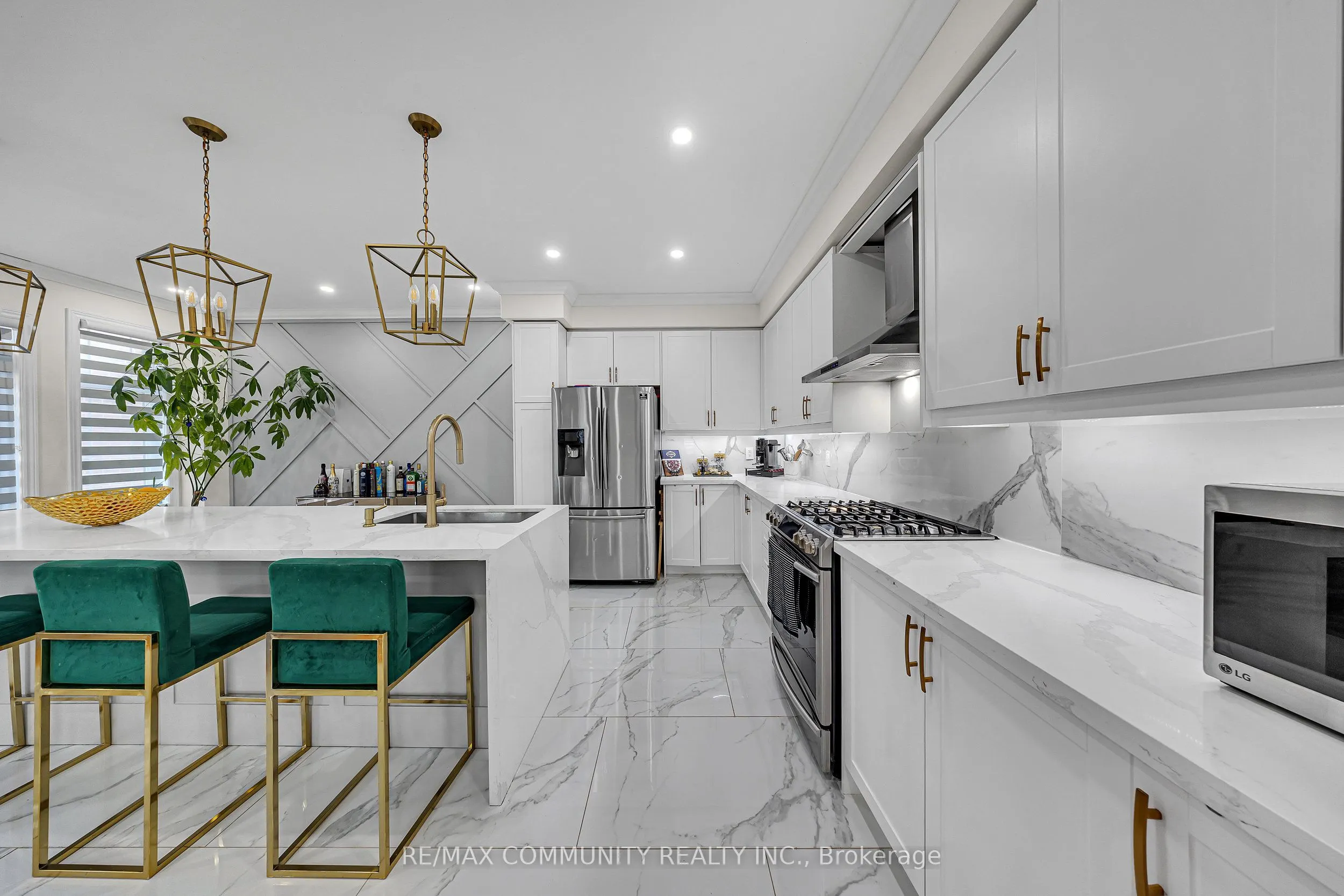 2455 Hibiscus Drive
