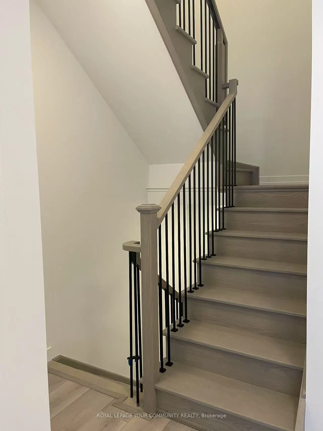 3069 Pharmacy Avenue, #6