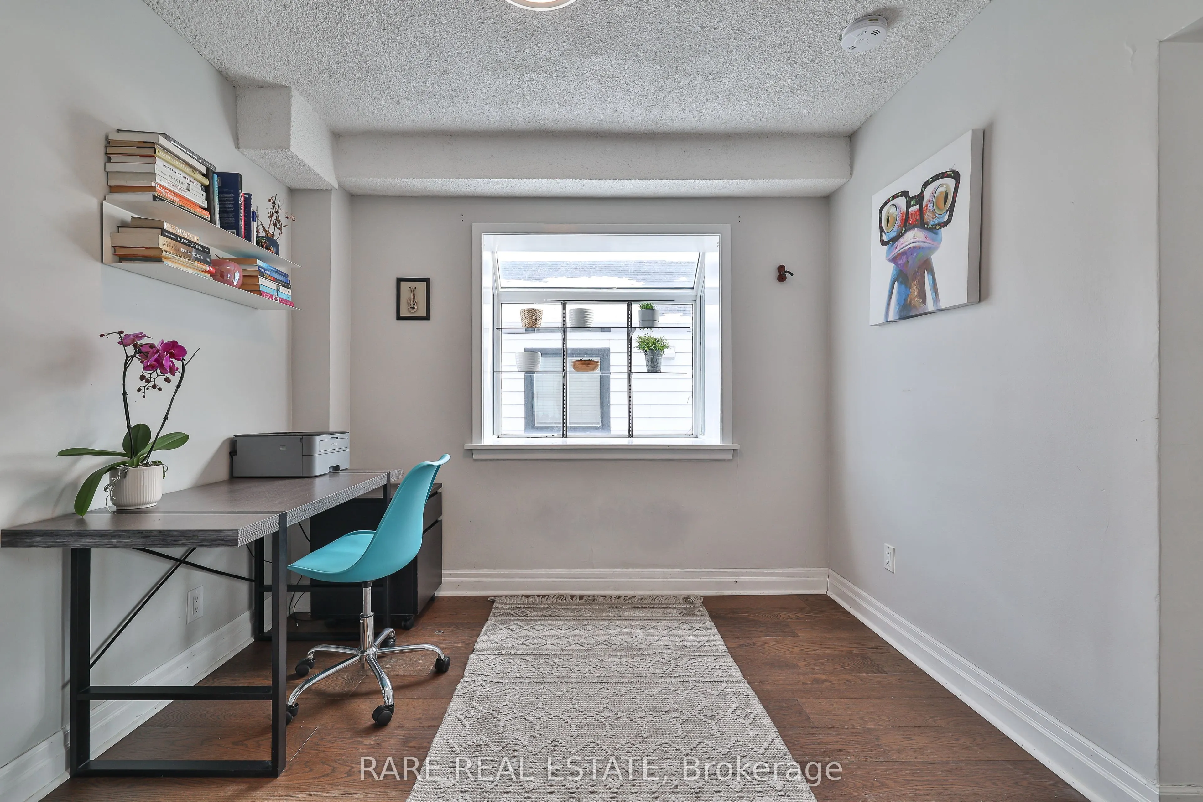 2491 Gerrard Street E