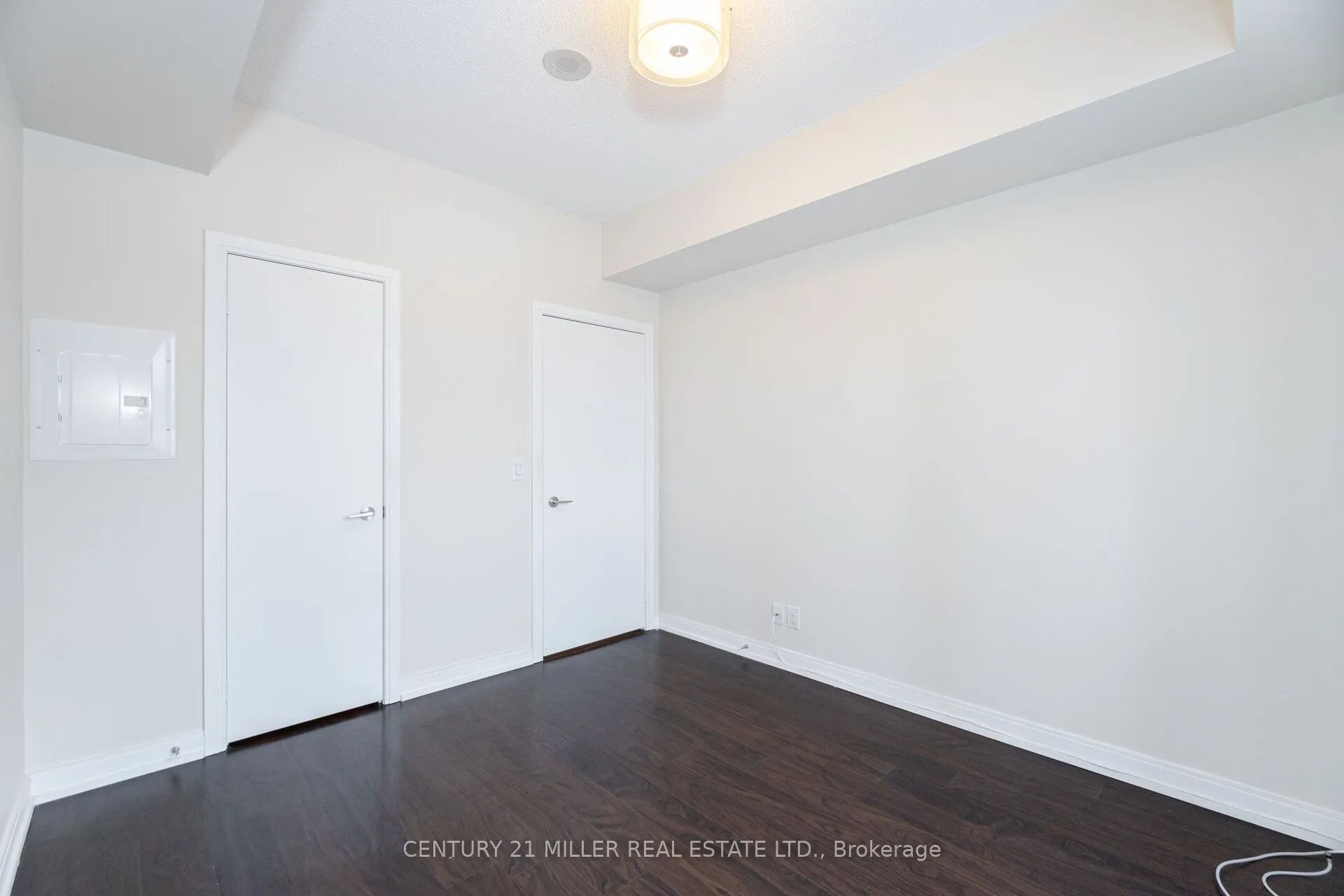 181 Village Green Square, #216