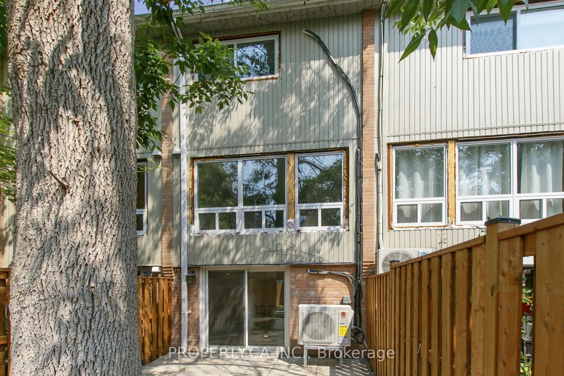 1209 Queen Street E, #29