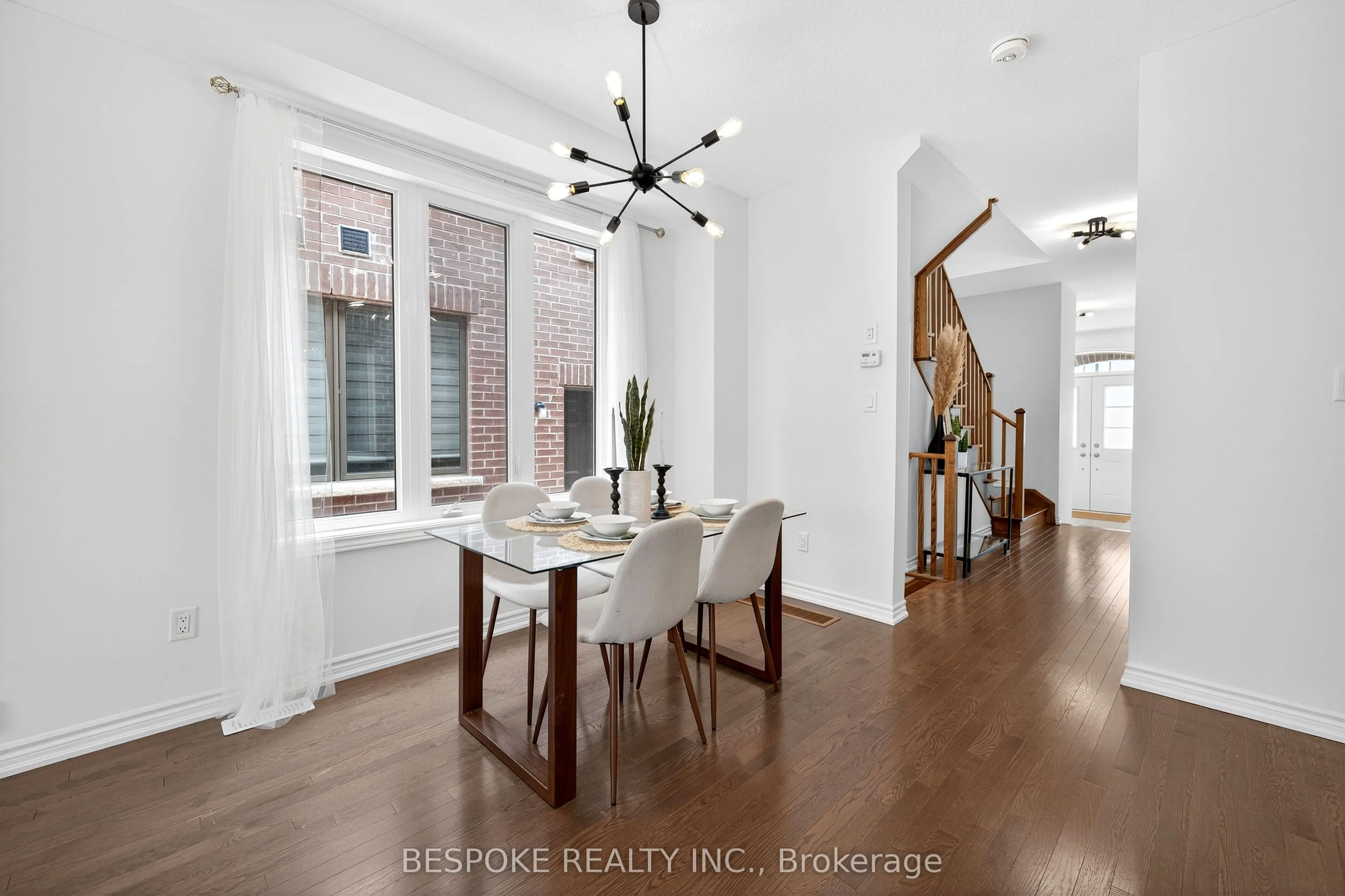 8 Hinkson Street