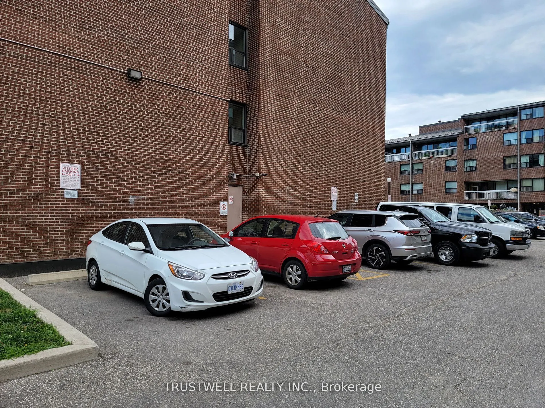 4064 Lawrence Avenue E, #513