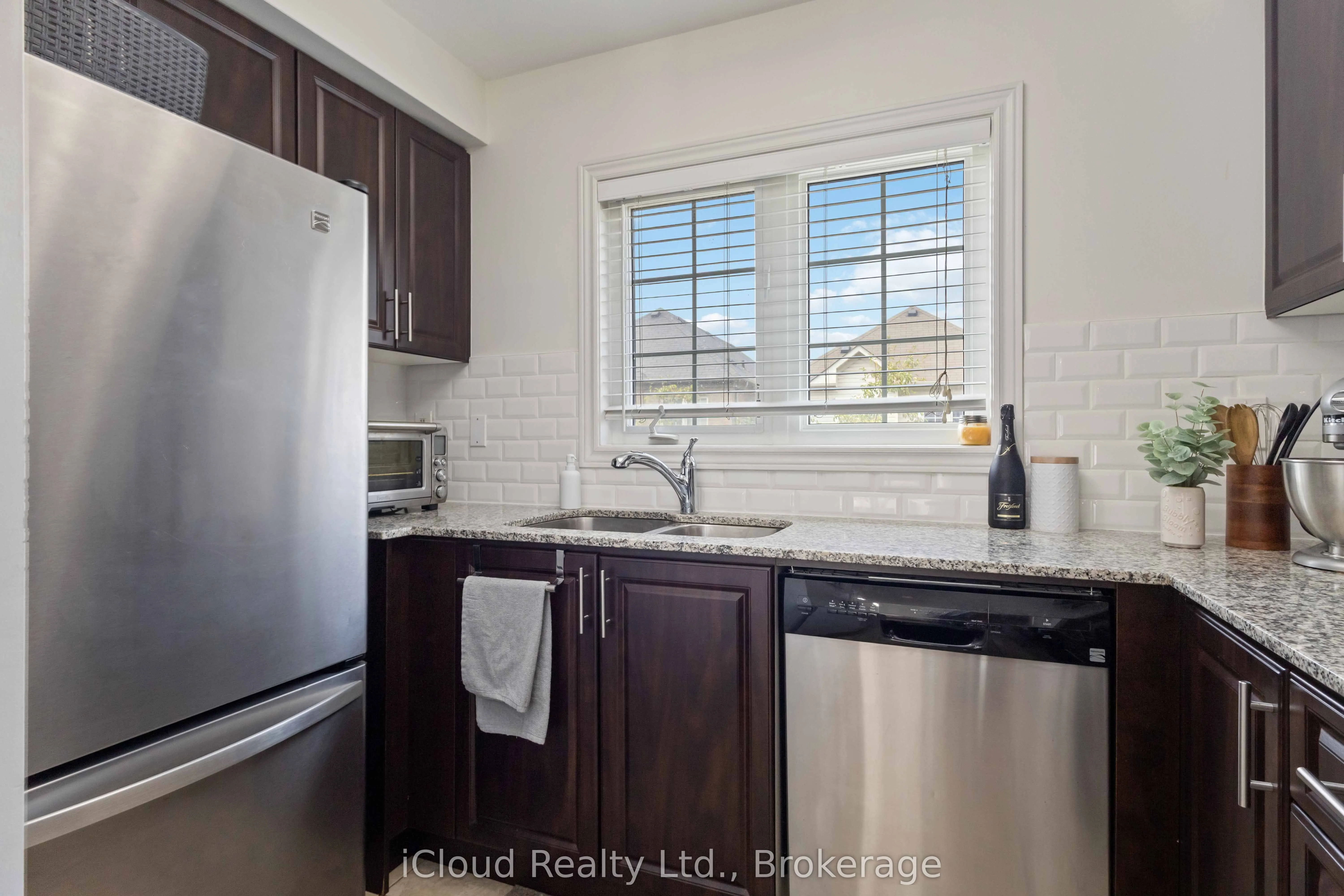 12 Cooperage Lane SW