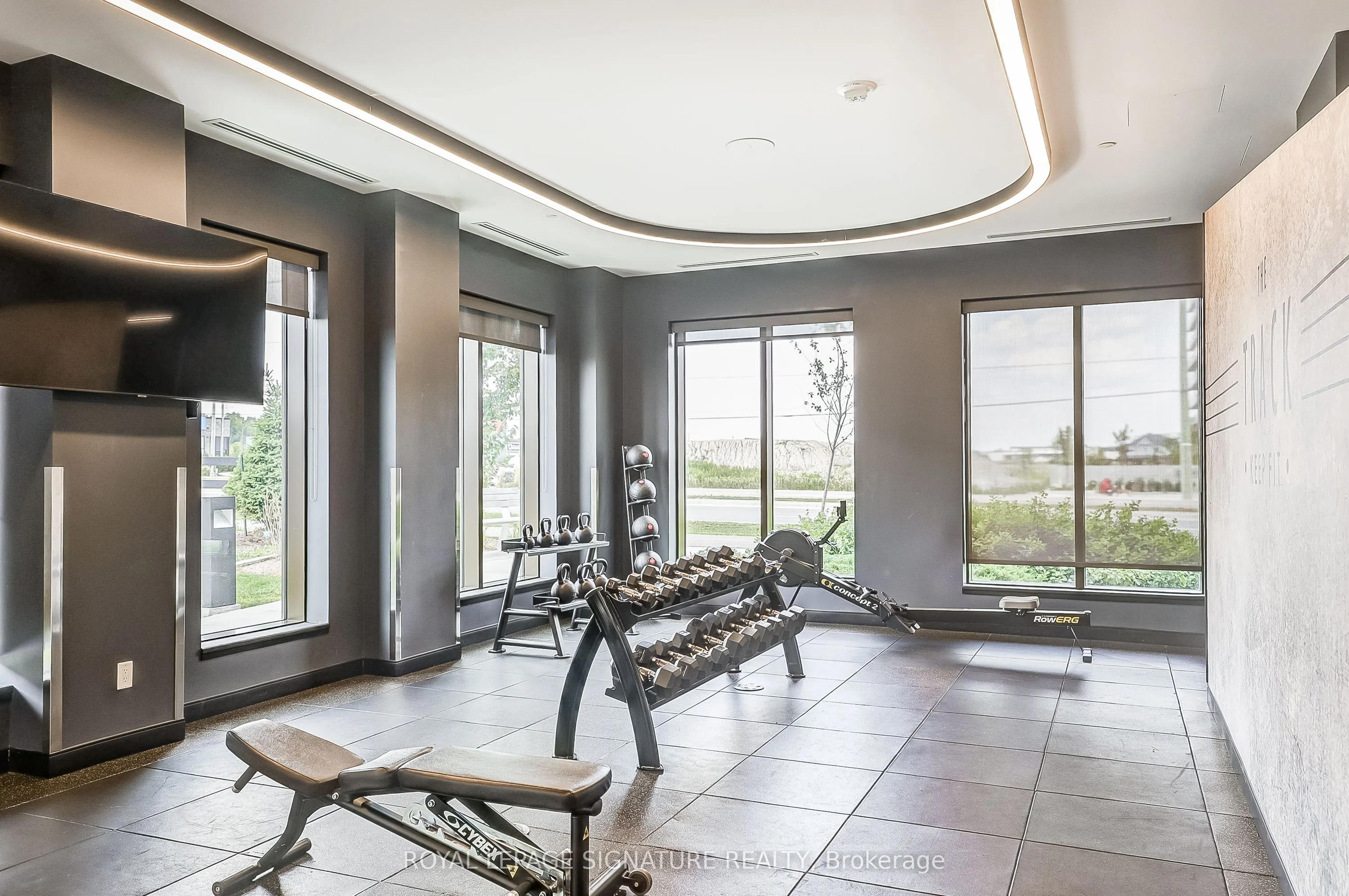 2550 Simcoe Street N, #716