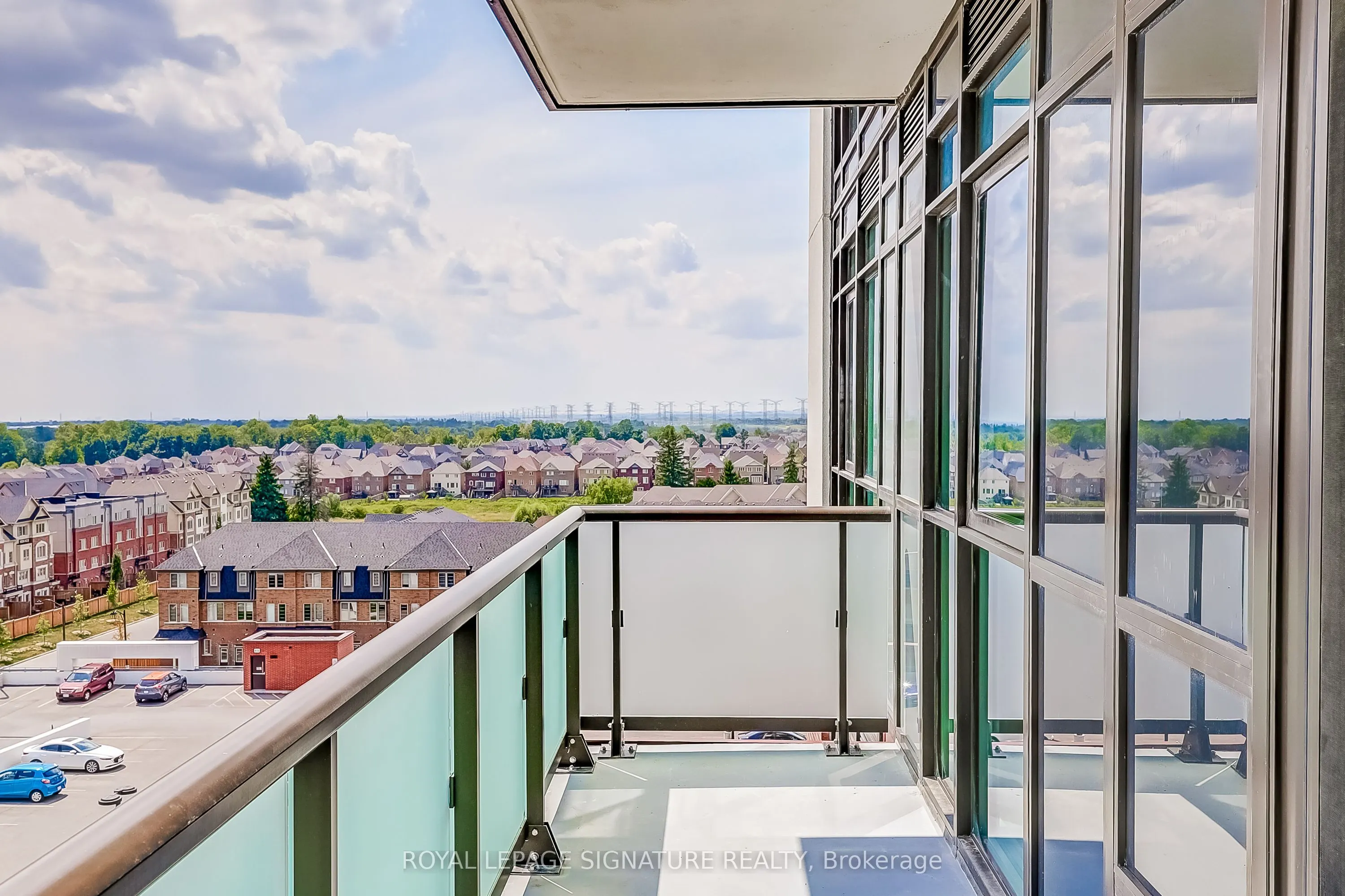 2550 Simcoe Street N, #716