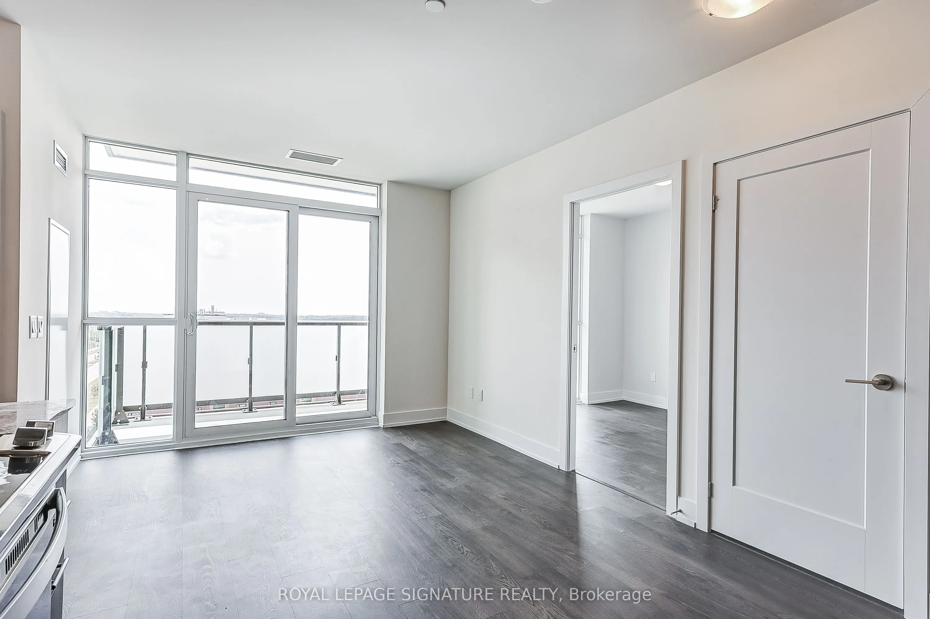 2550 Simcoe Street N, #716