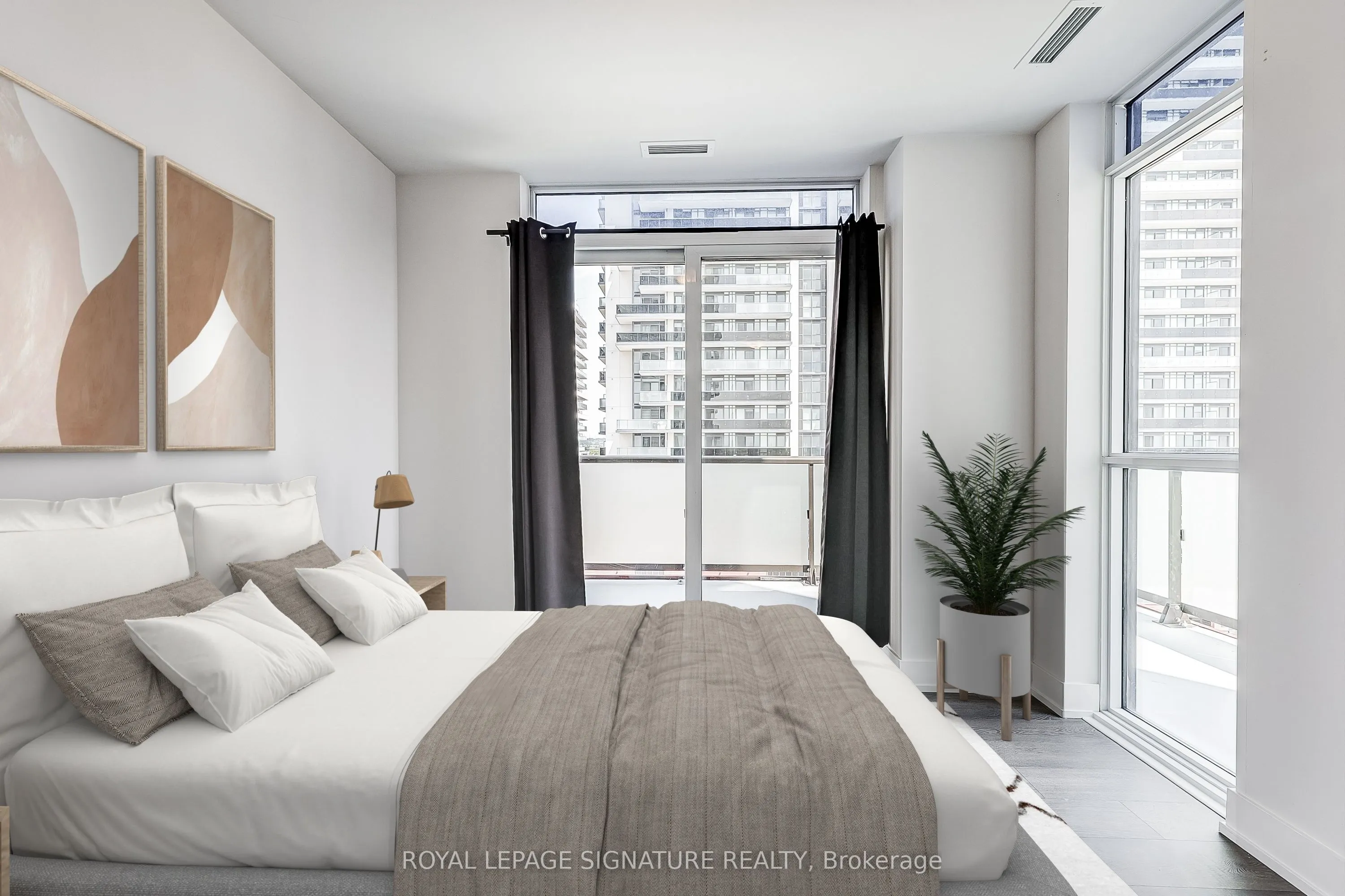 2550 Simcoe Street N, #716