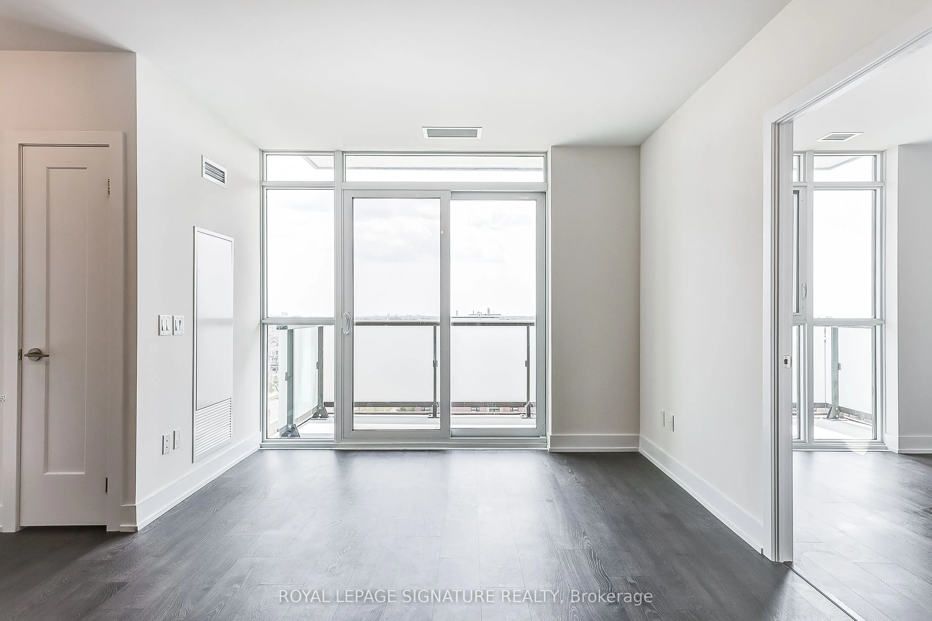 2550 Simcoe Street N, #716