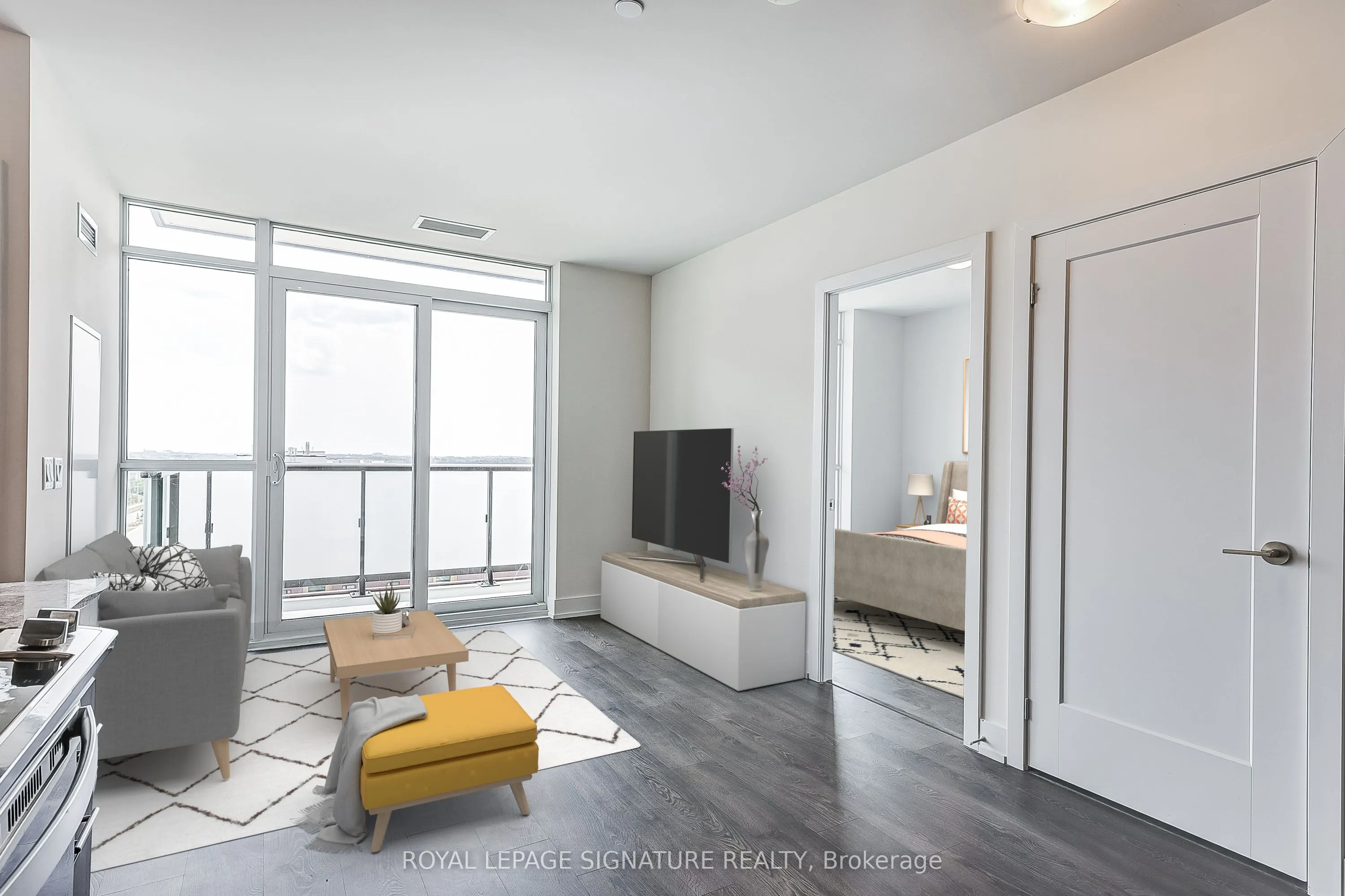 2550 Simcoe Street N, #716