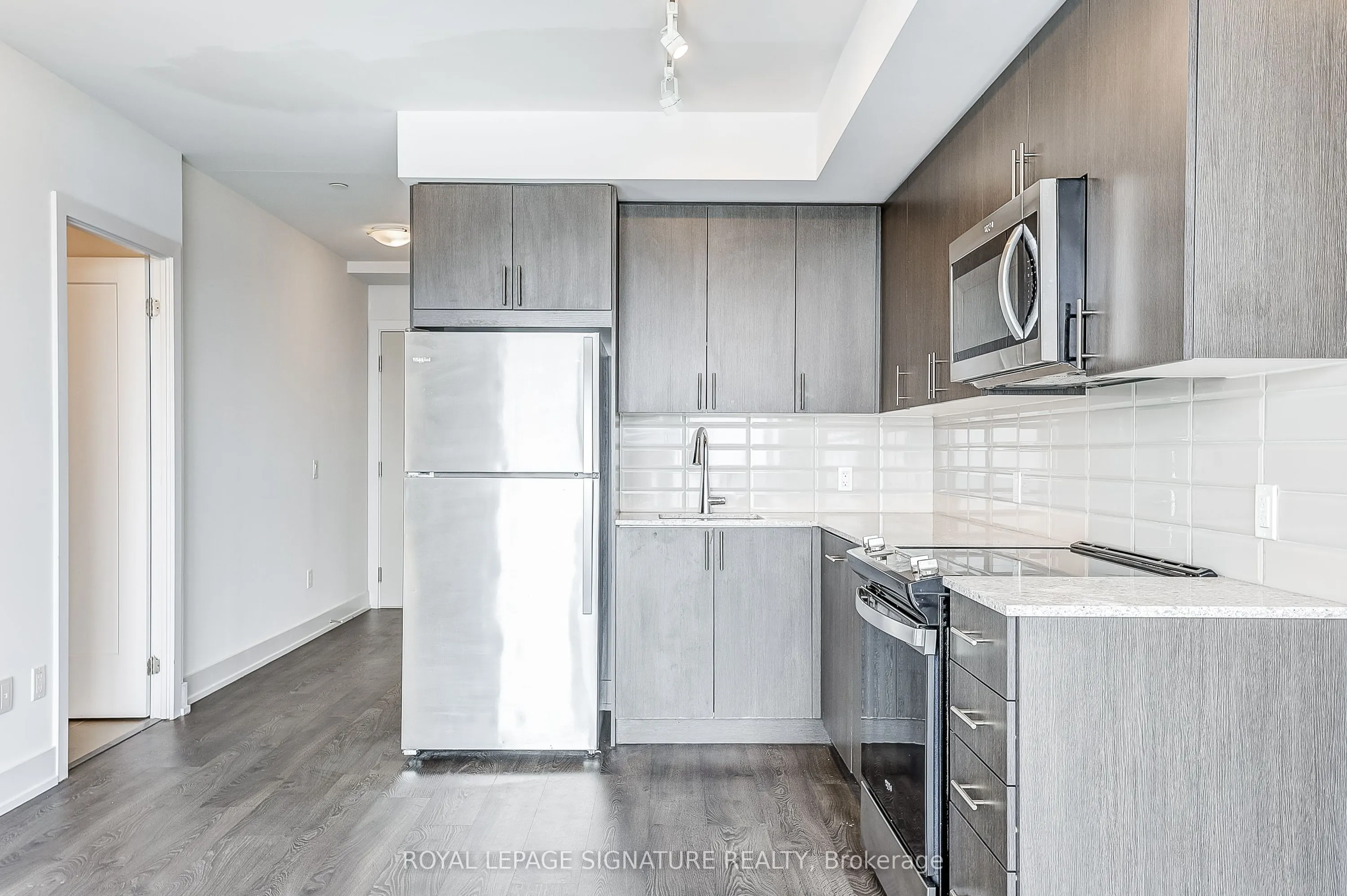 2550 Simcoe Street N, #716
