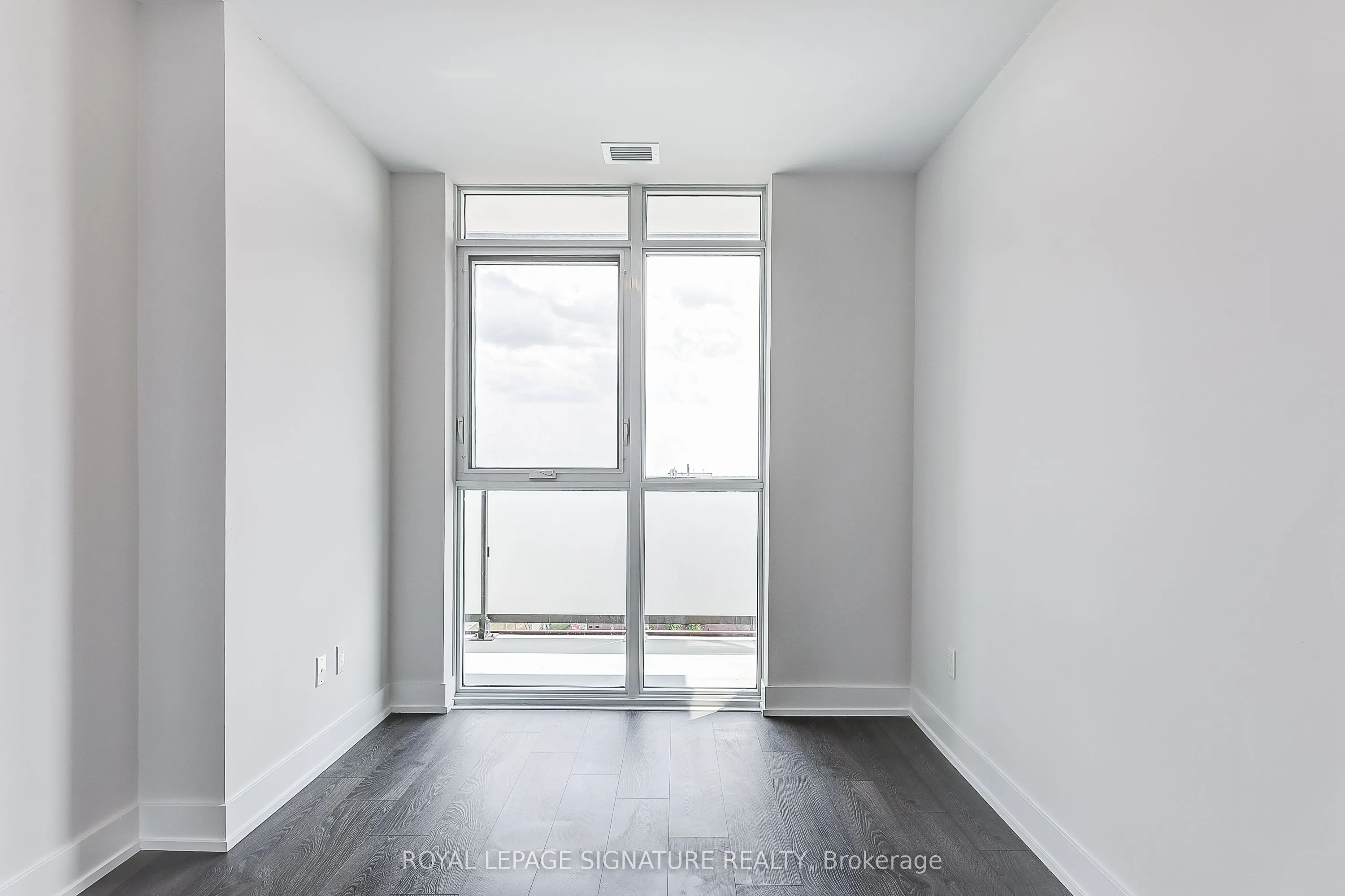 2550 Simcoe Street N, #716