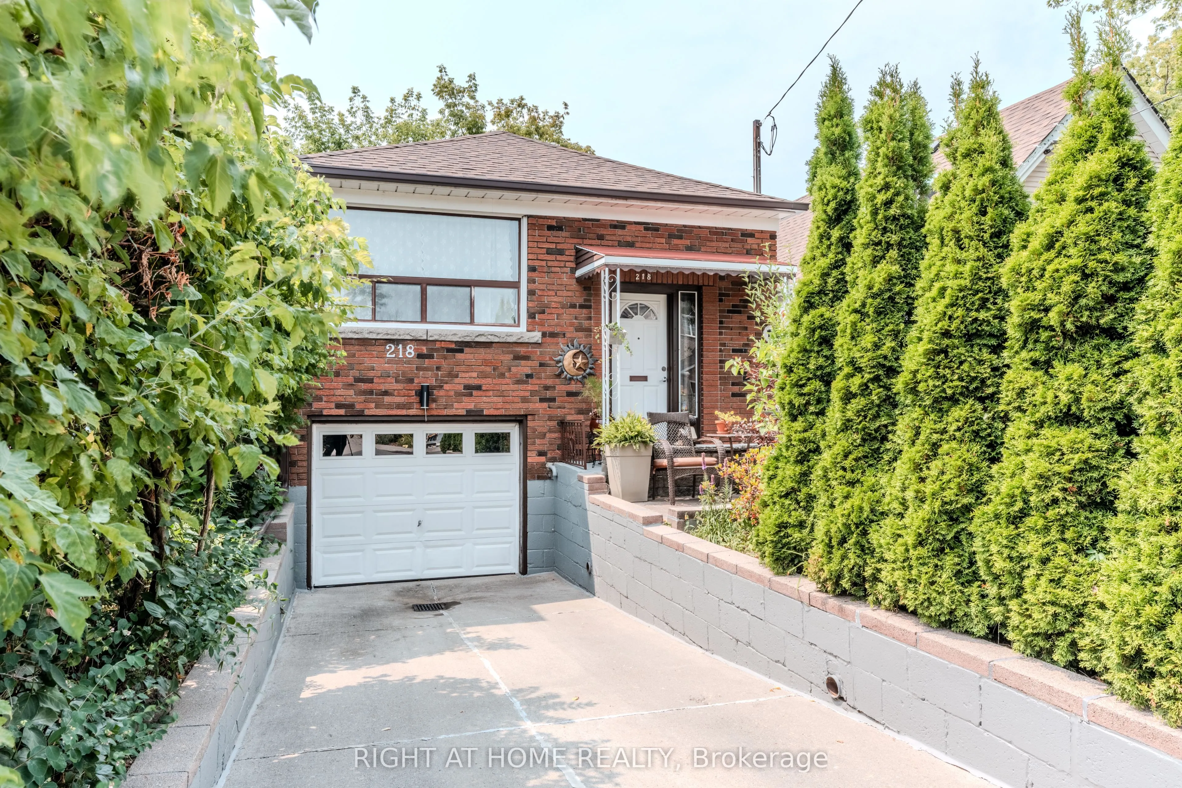 218 South Woodrow Boulevard