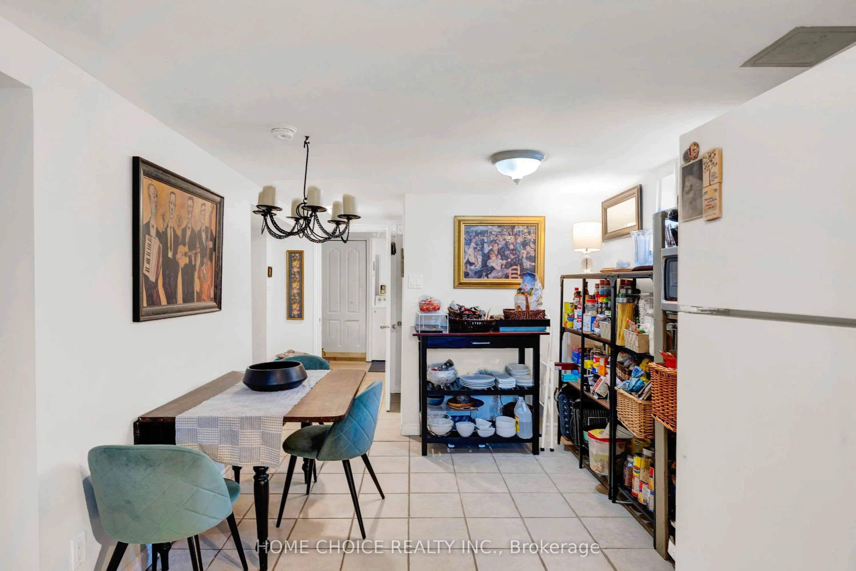 11 Thorncroft Crescent