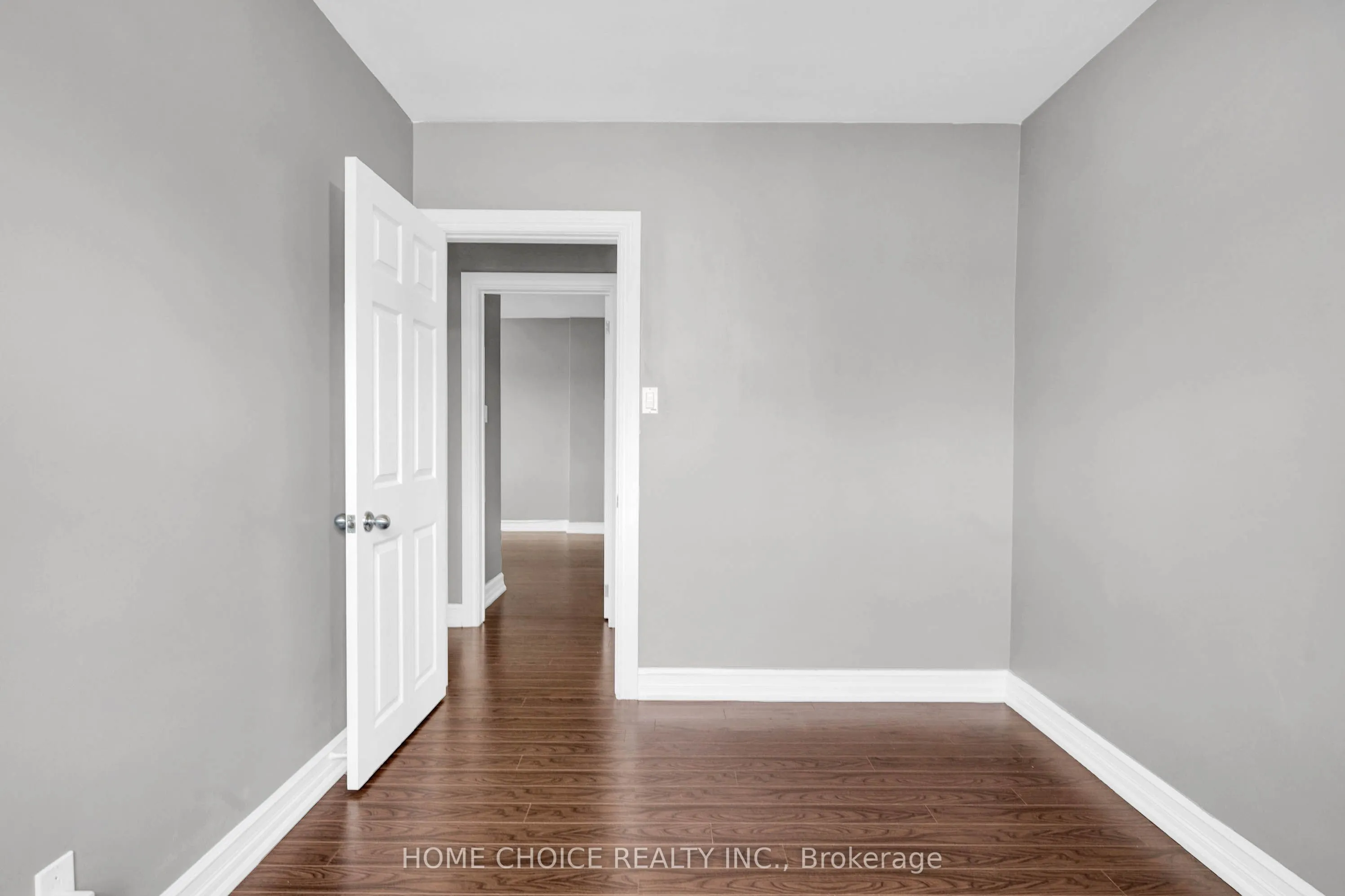 11 Thorncroft Crescent