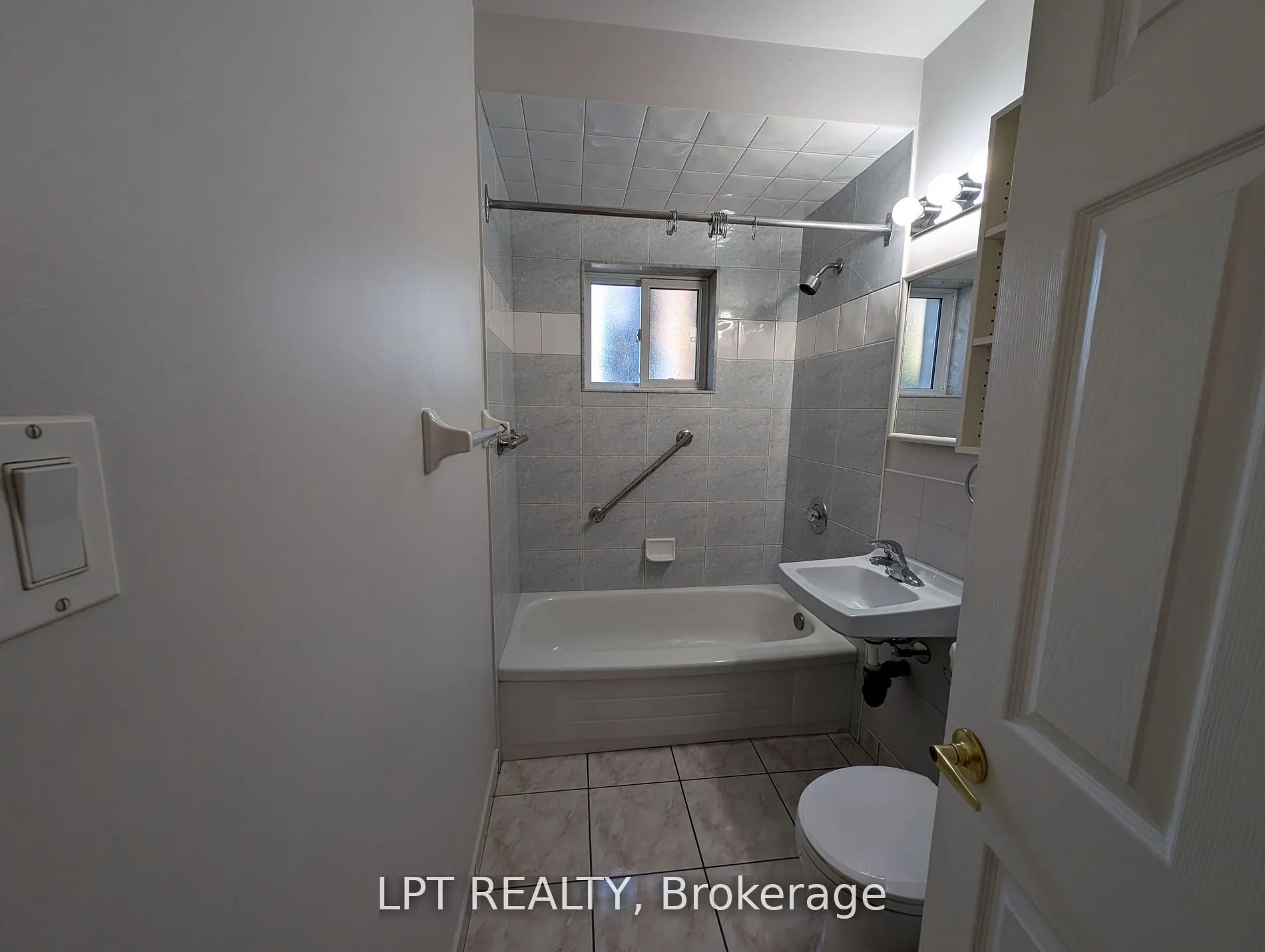 9 Atkinson Avenue, #Main