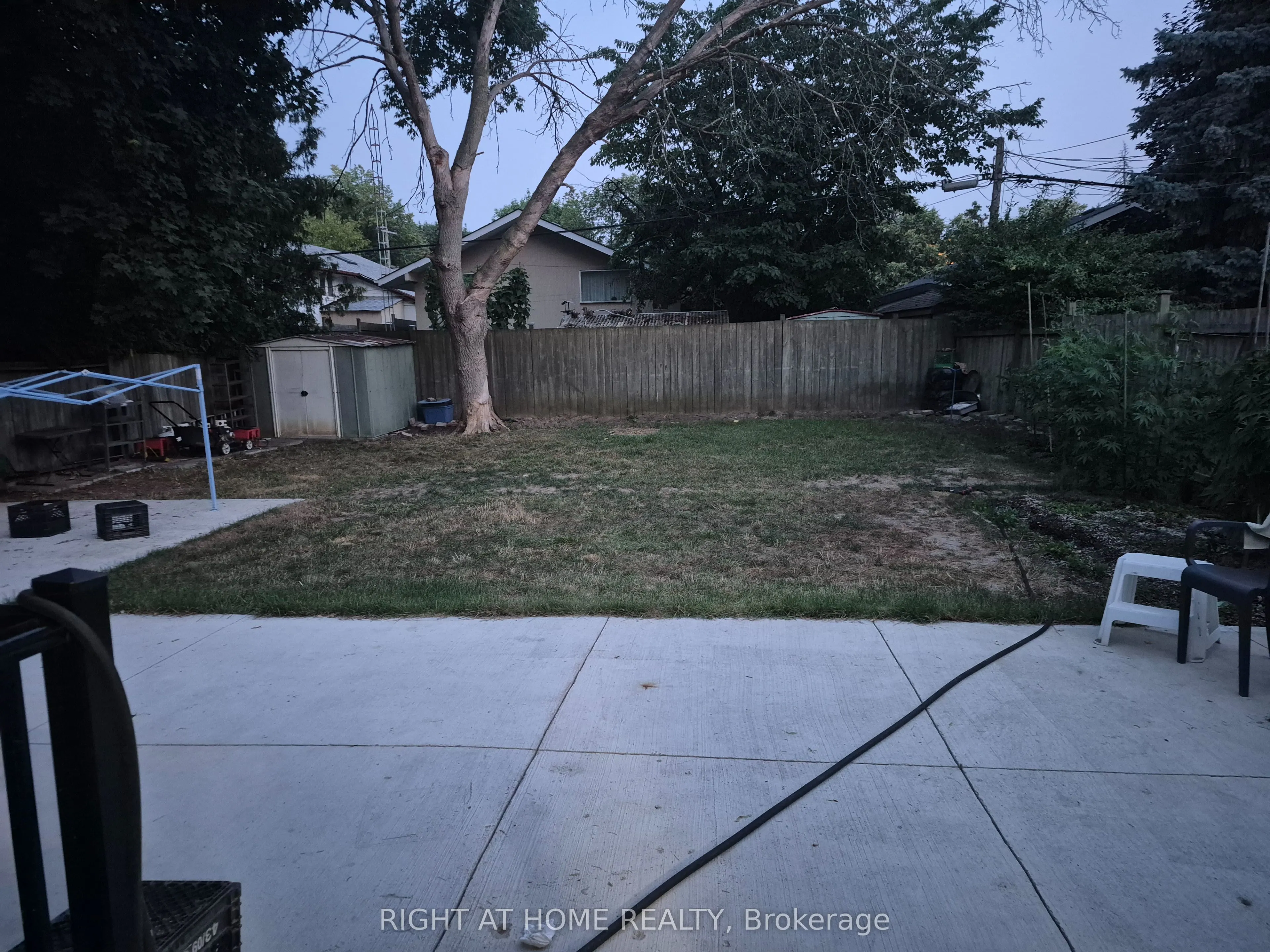 11 Lesterwood Crescent
