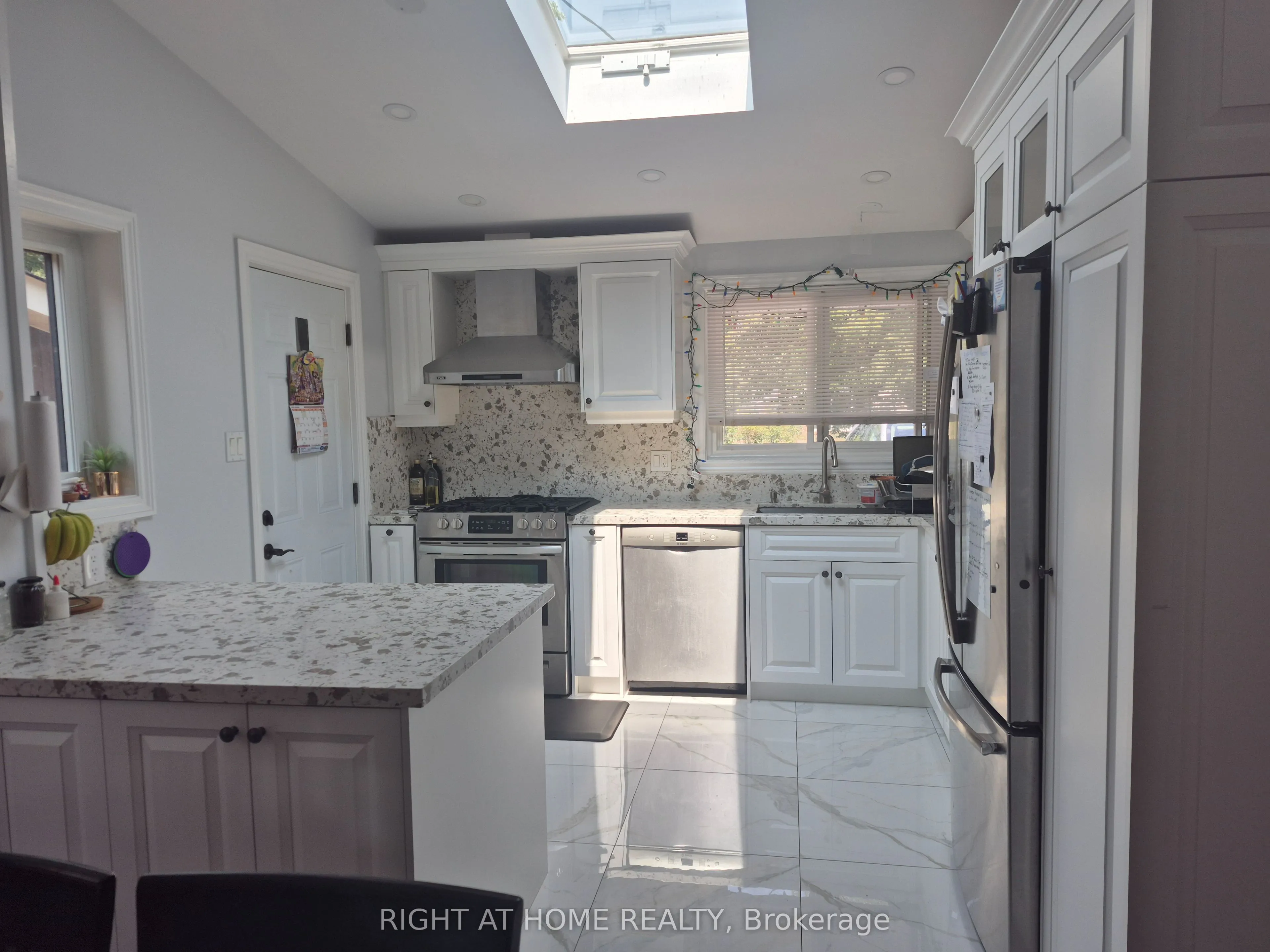 11 Lesterwood Crescent