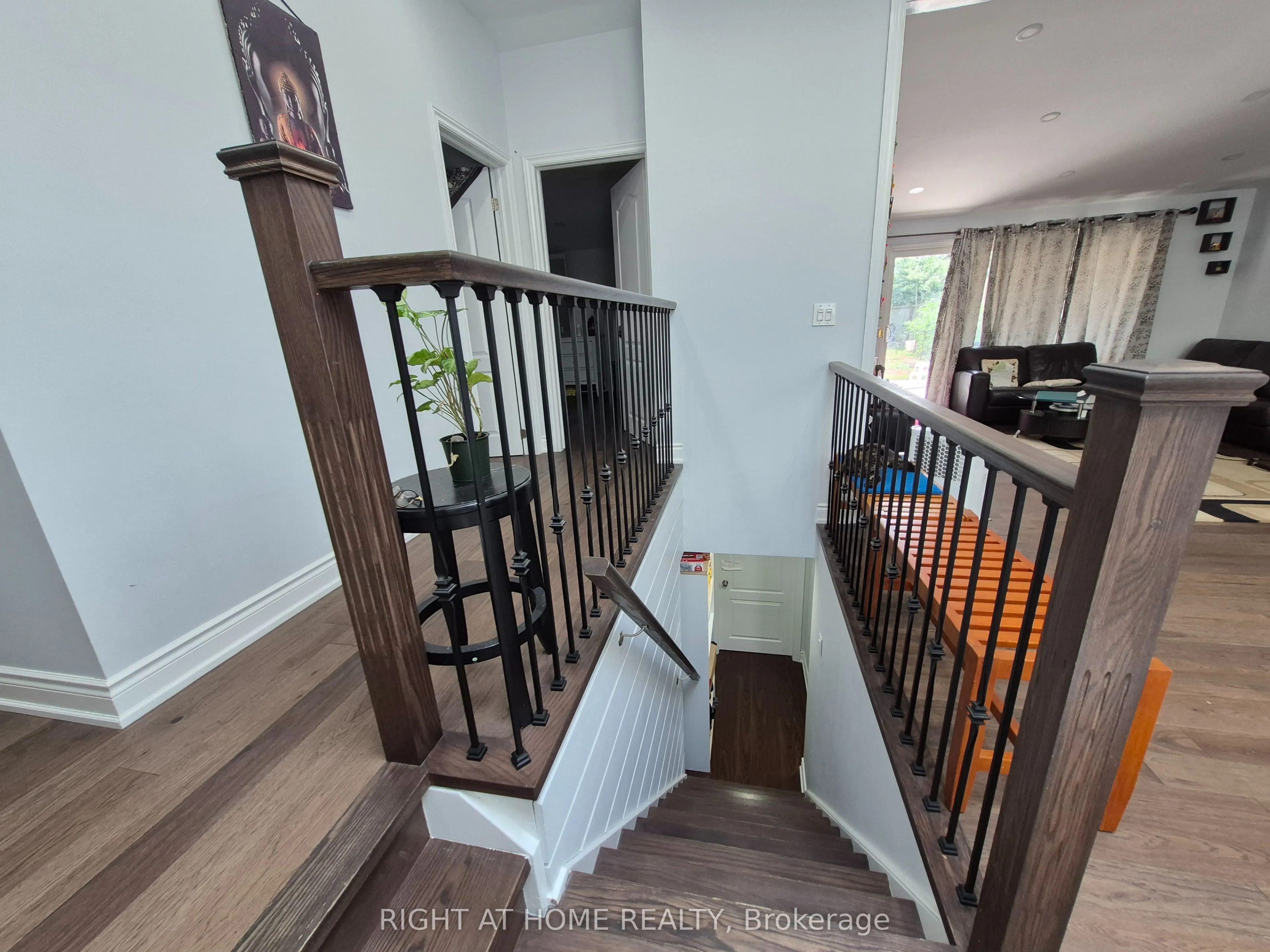 11 Lesterwood Crescent
