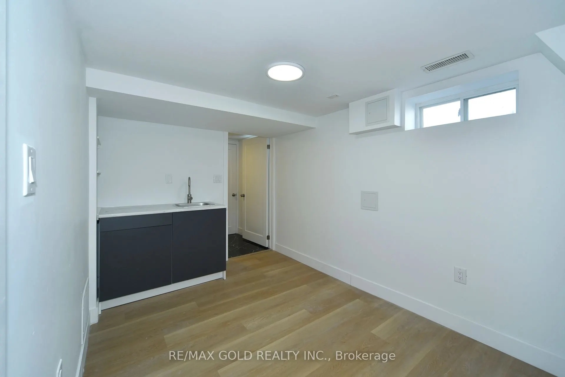 42 Rideout Street