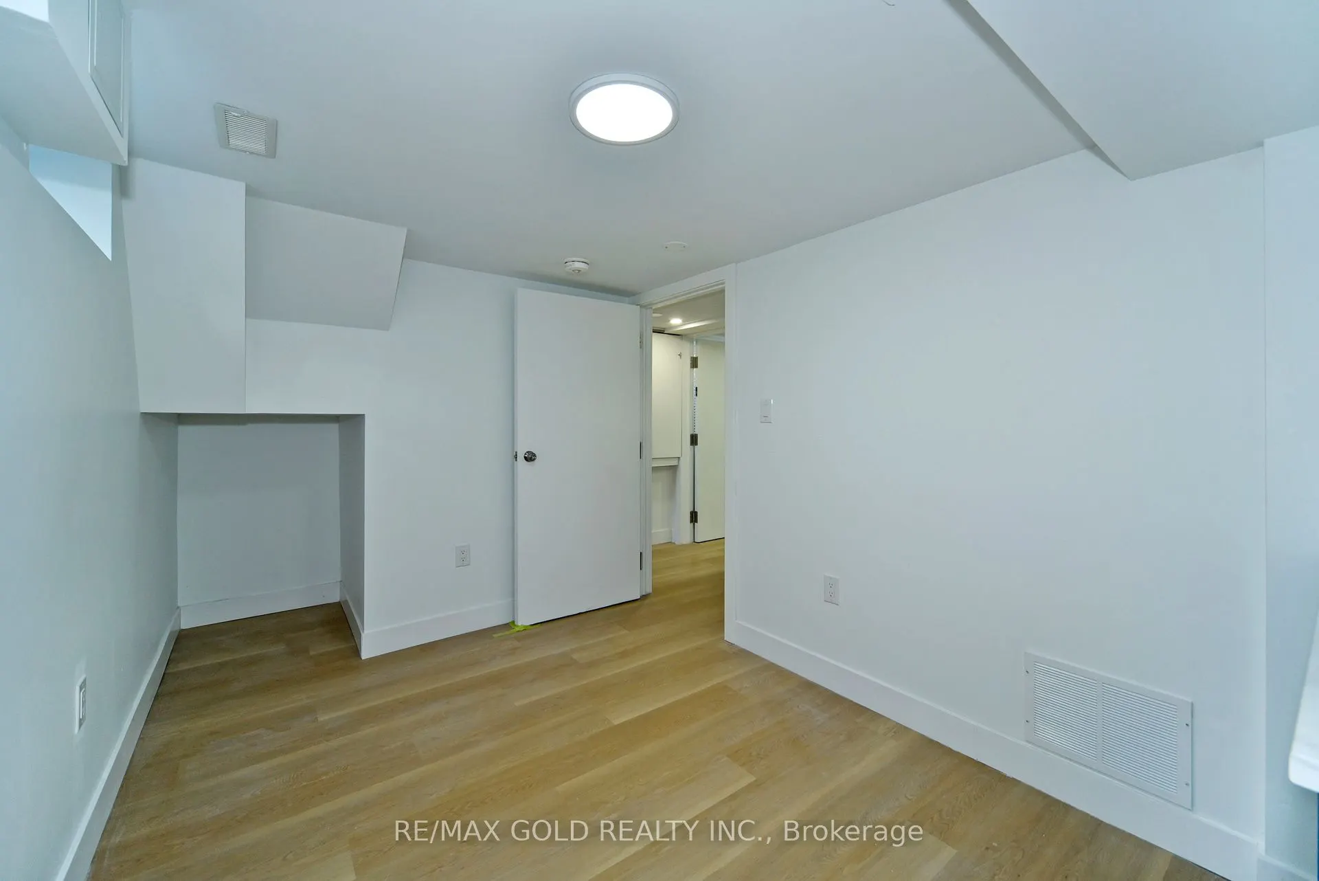 42 Rideout Street