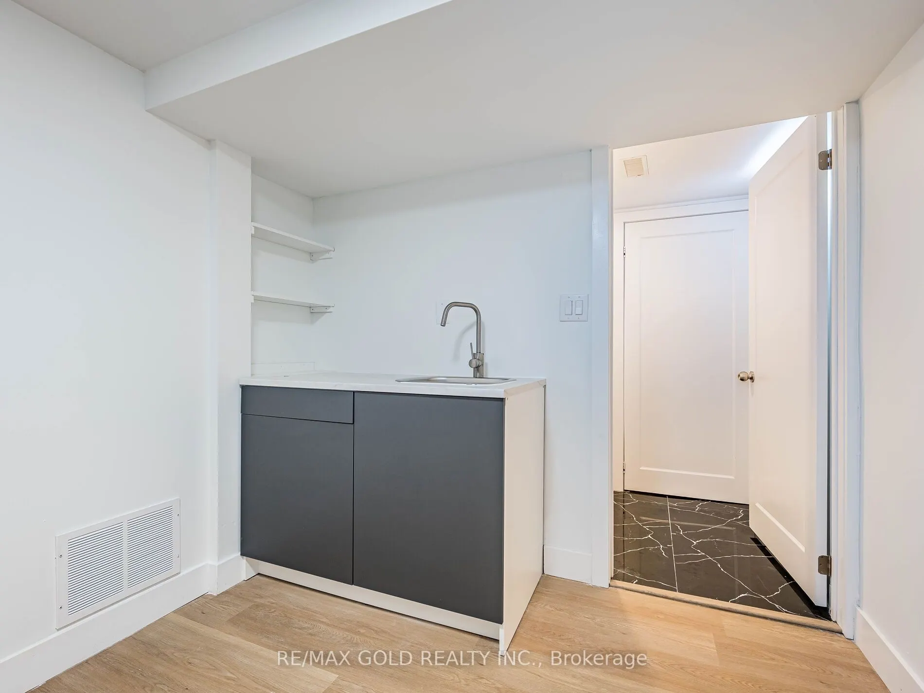 42 Rideout Street