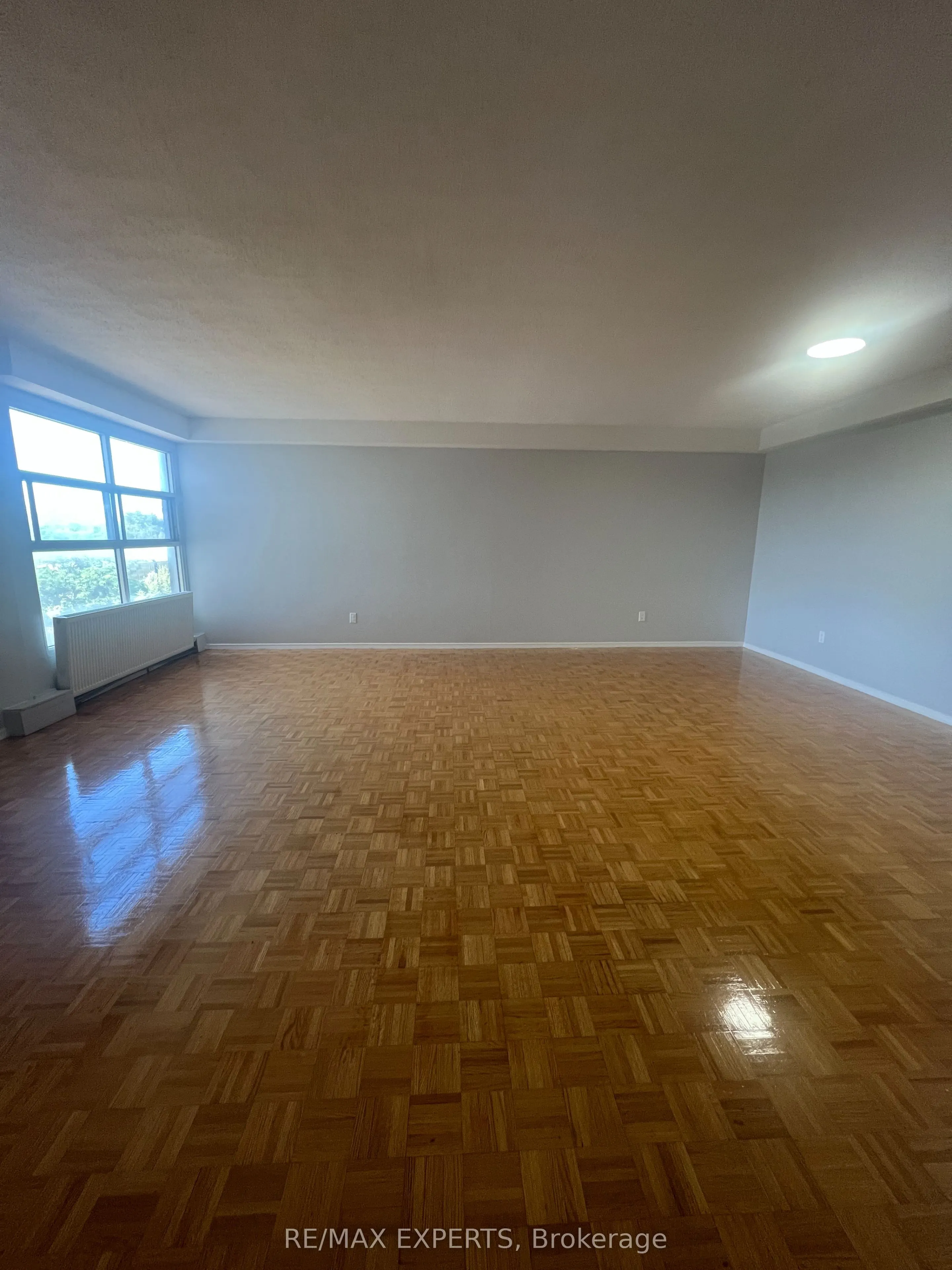 123 Bloor Street W, #407
