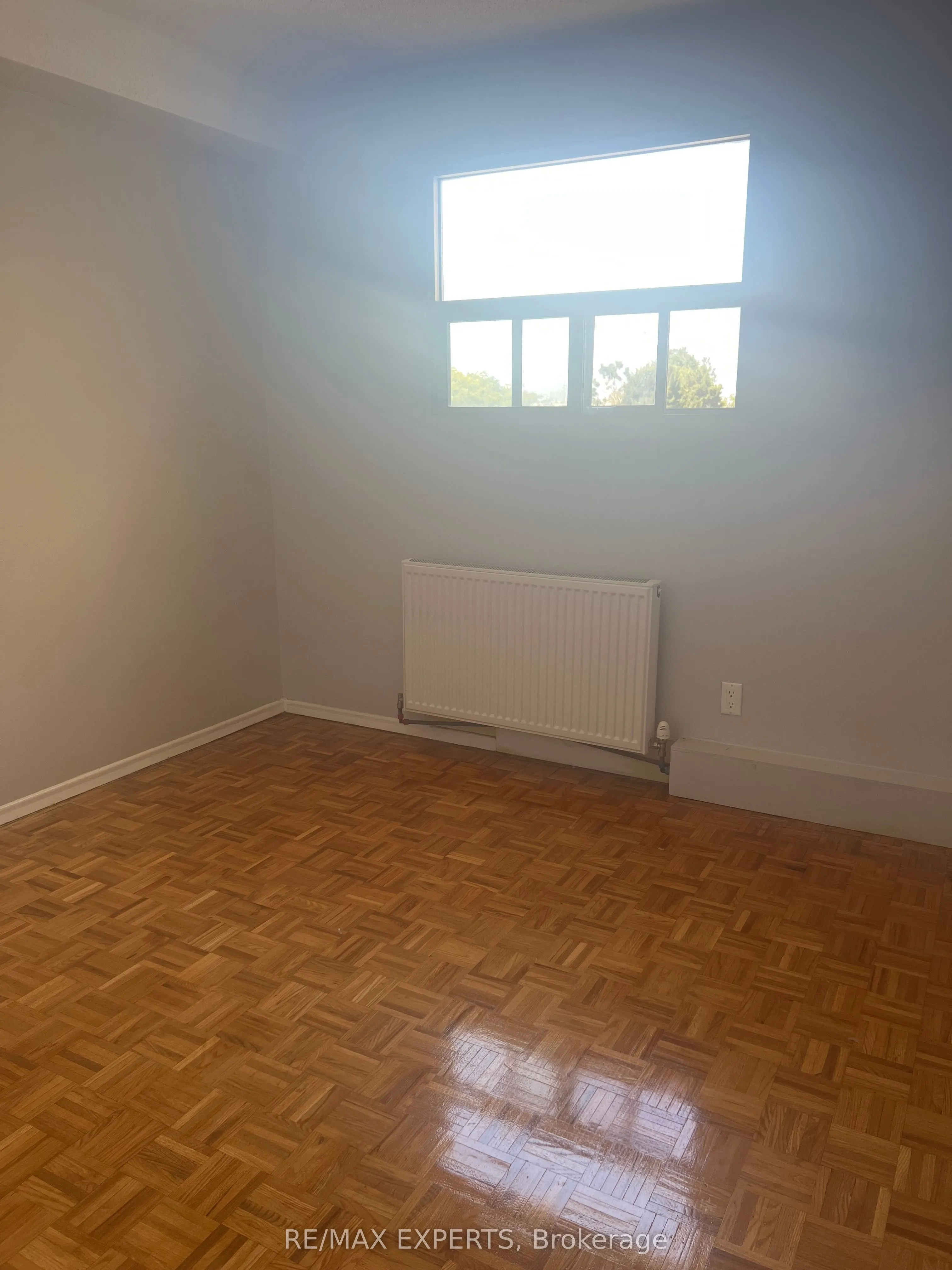 123 Bloor Street W, #407
