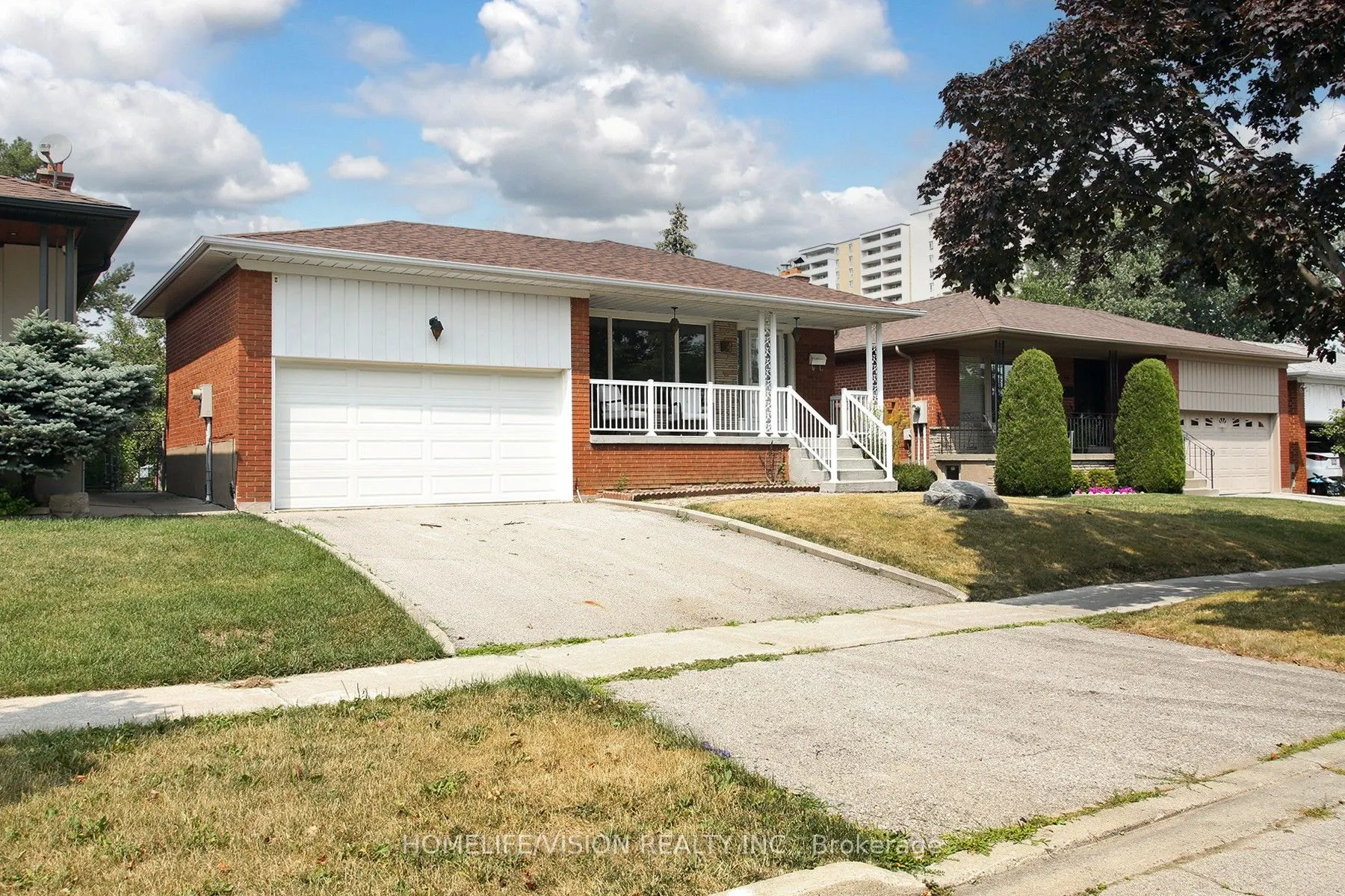 64 Orangewood Crescent