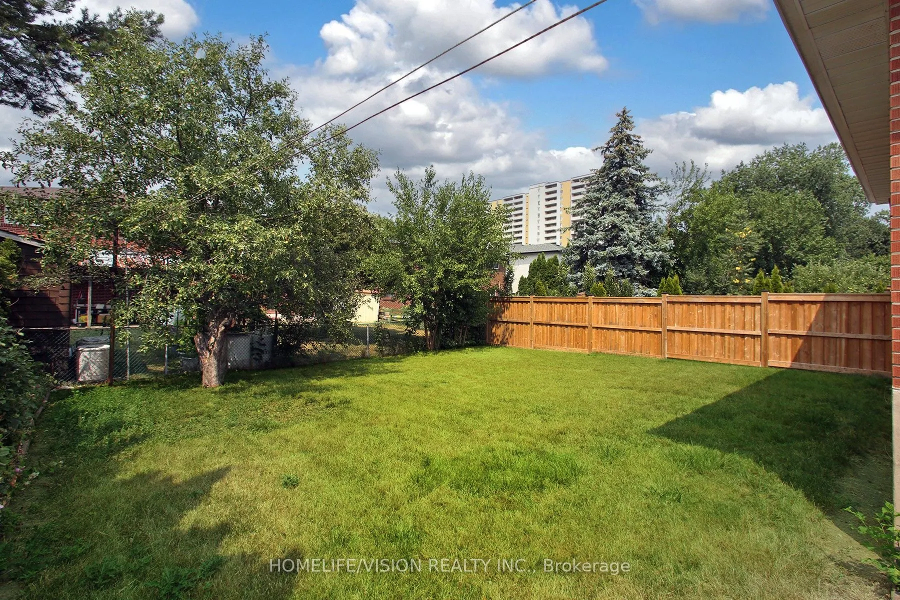 64 Orangewood Crescent