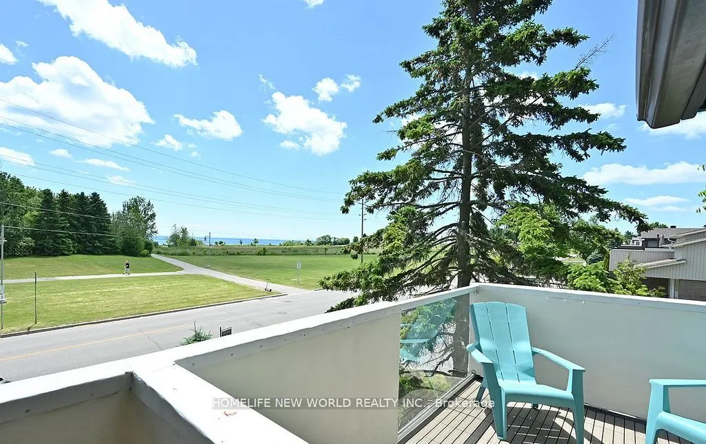 58 Lake Driveway E