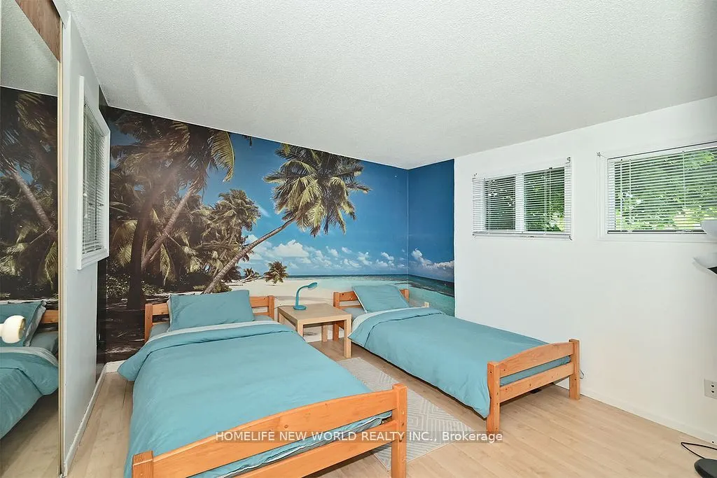 58 Lake Driveway E