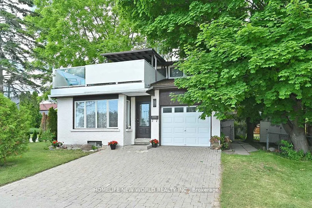 58 Lake Driveway E