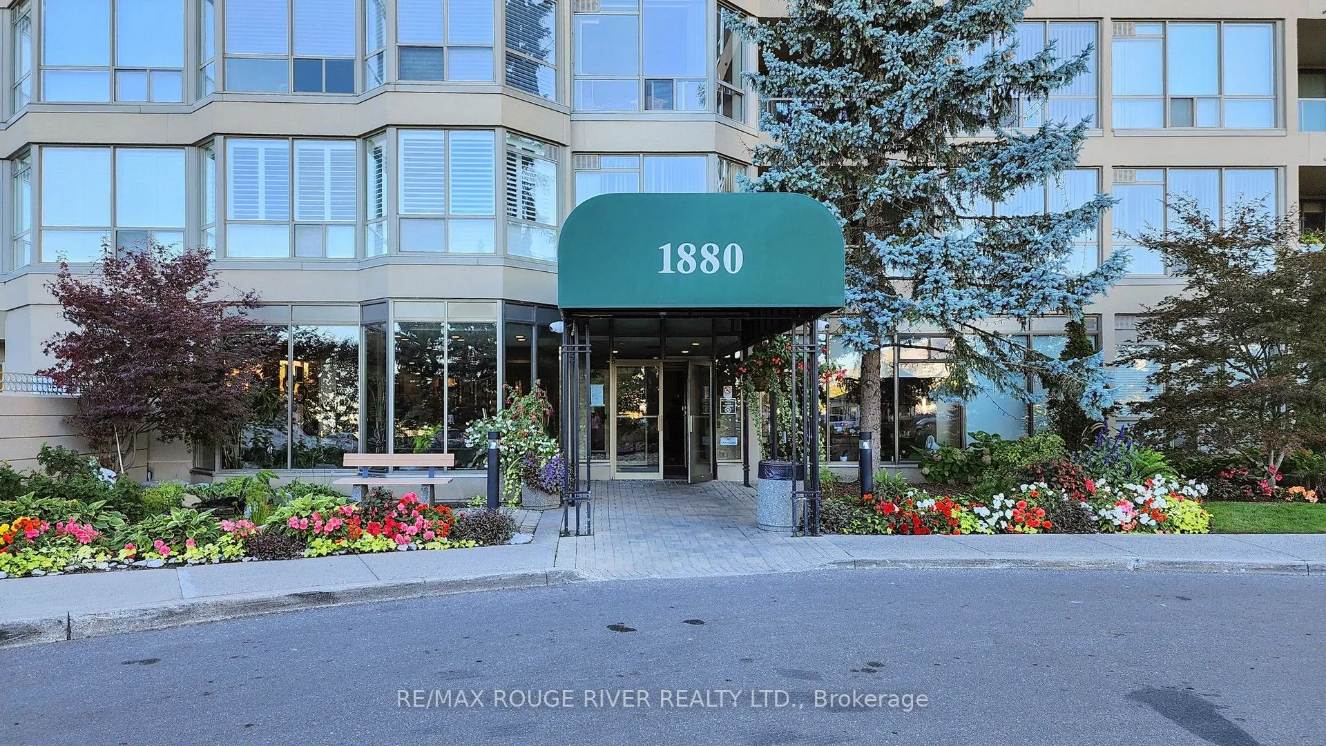1880 Valley Farm Road, #1627