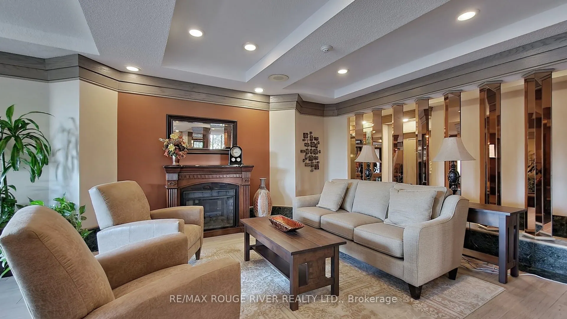 1880 Valley Farm Road, #1627