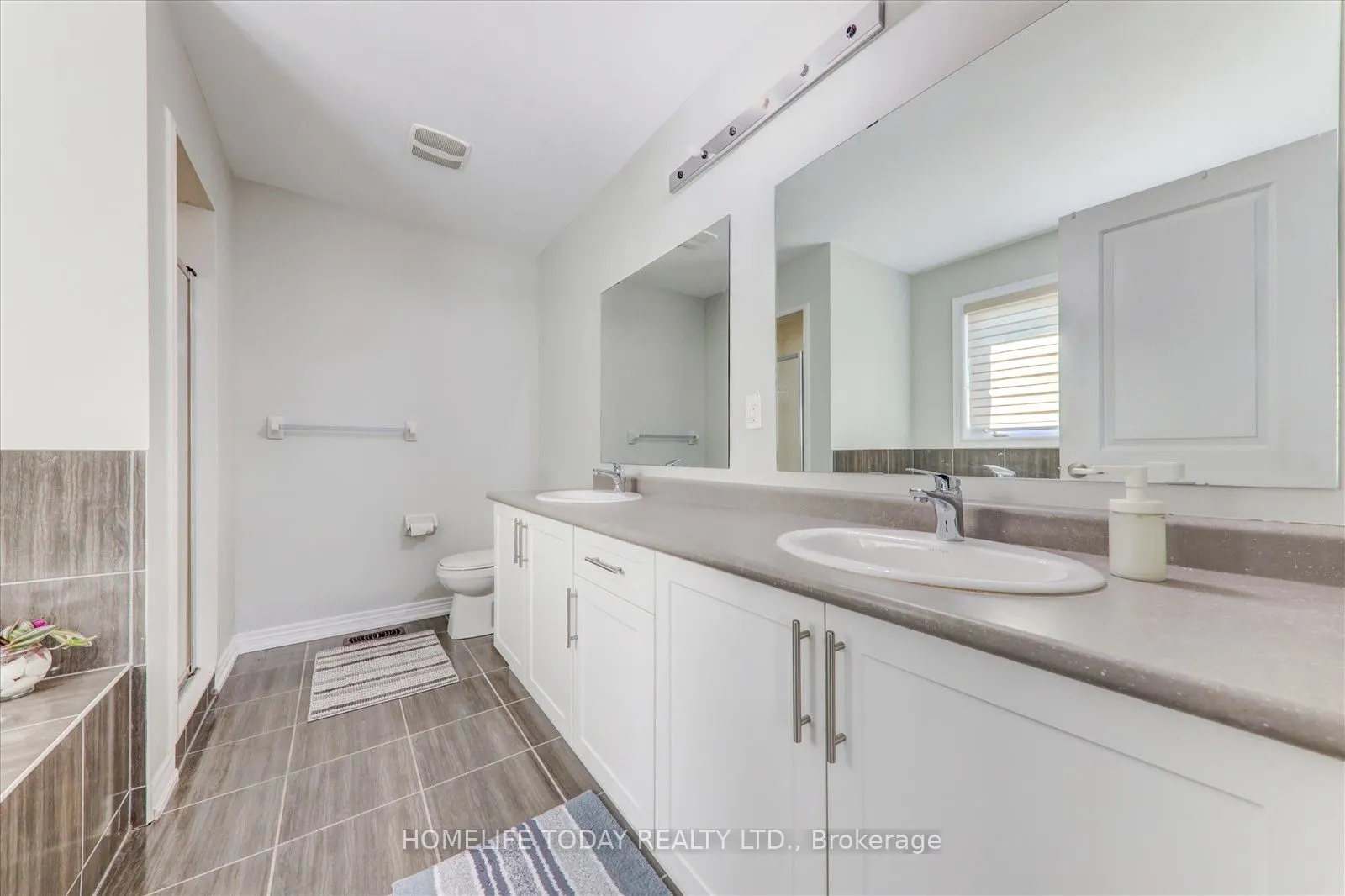 106 Noden Crescent