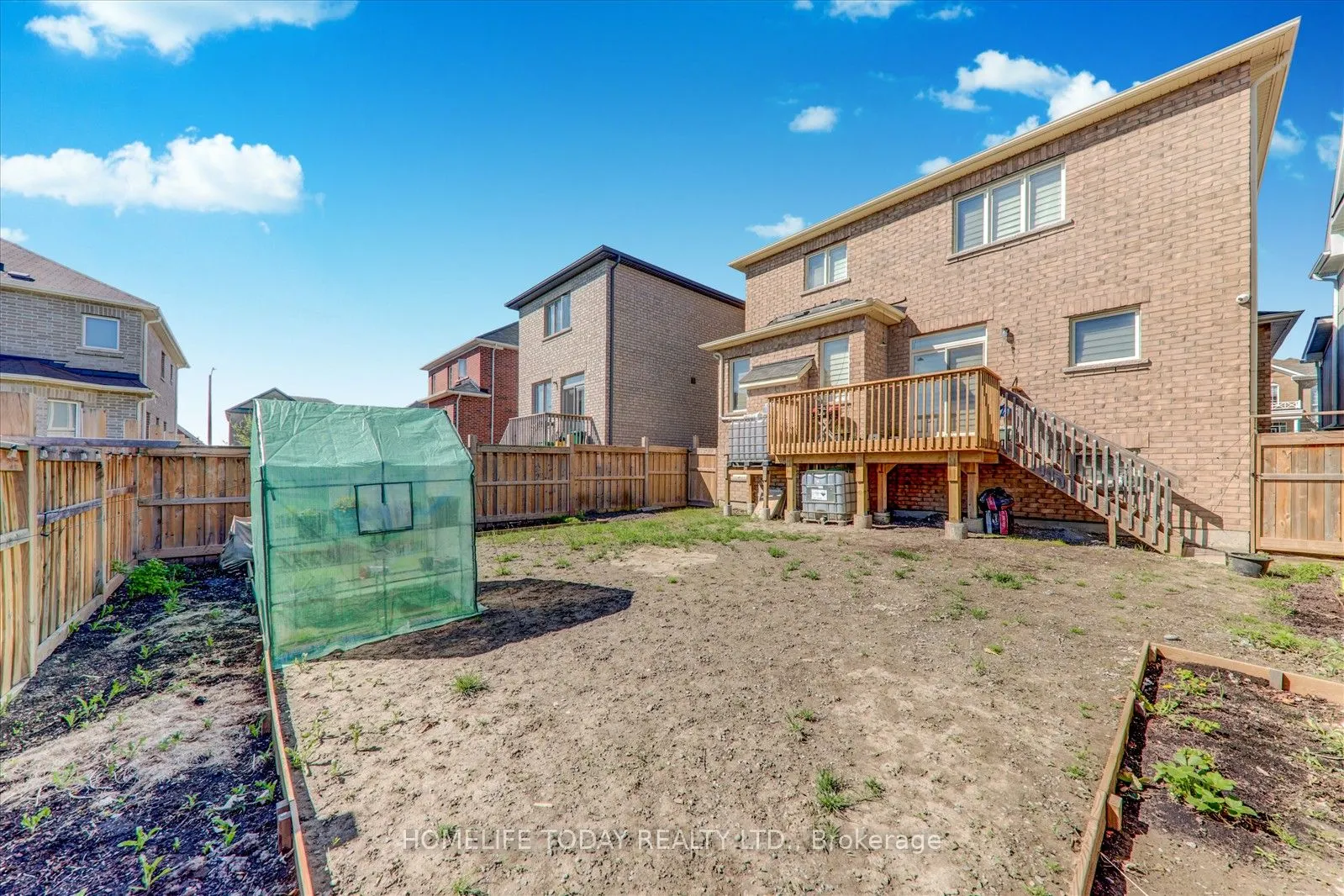 106 Noden Crescent