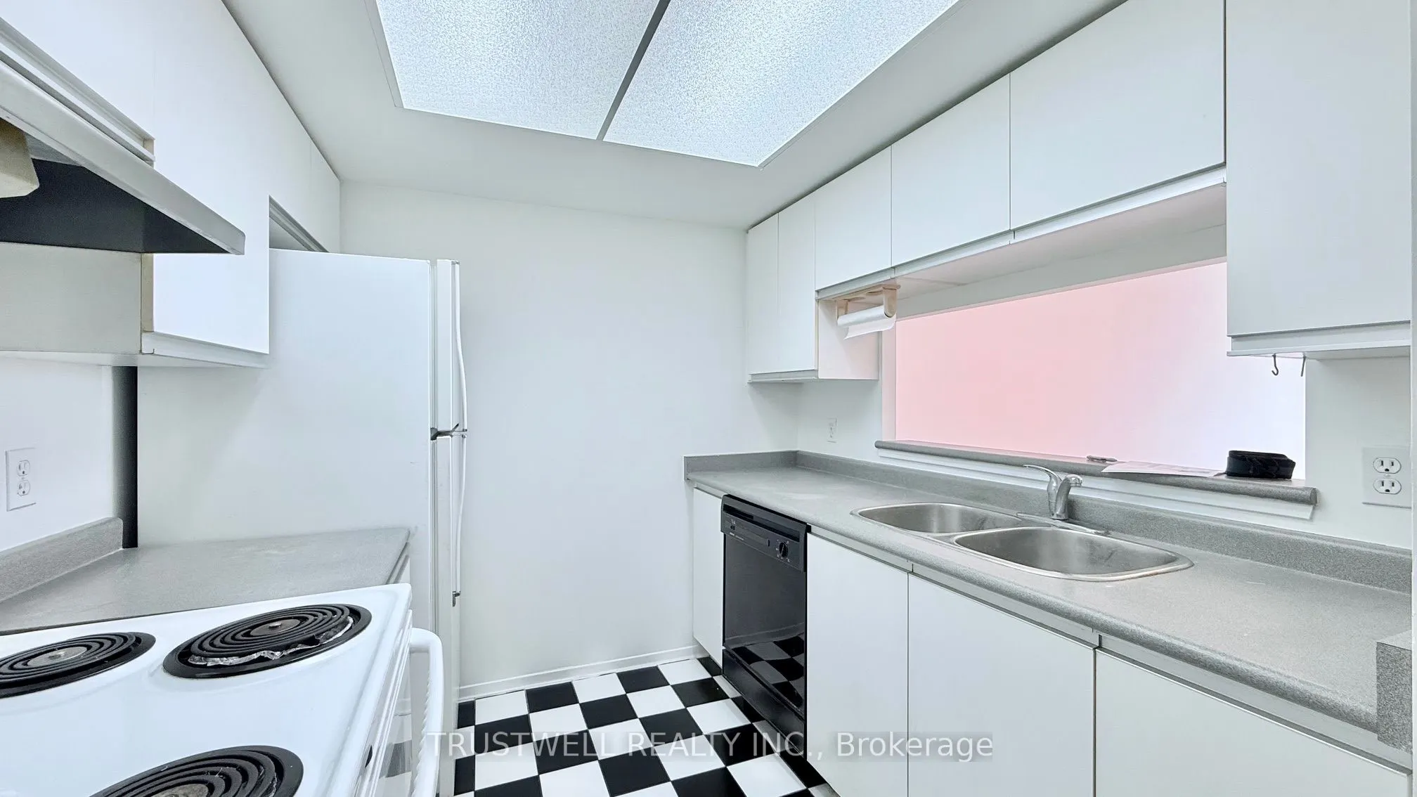 1470 Midland Avenue, #909