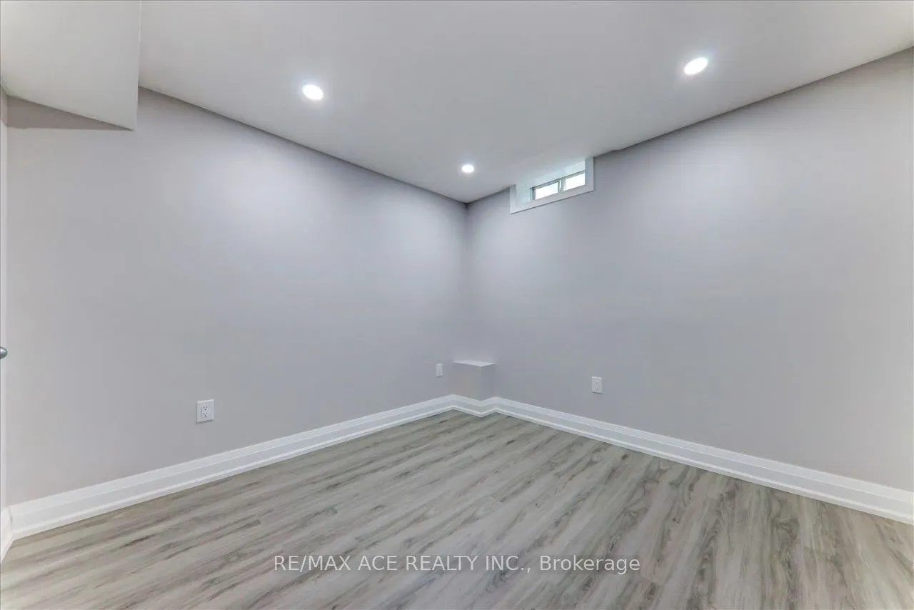 1539 Napanee Road