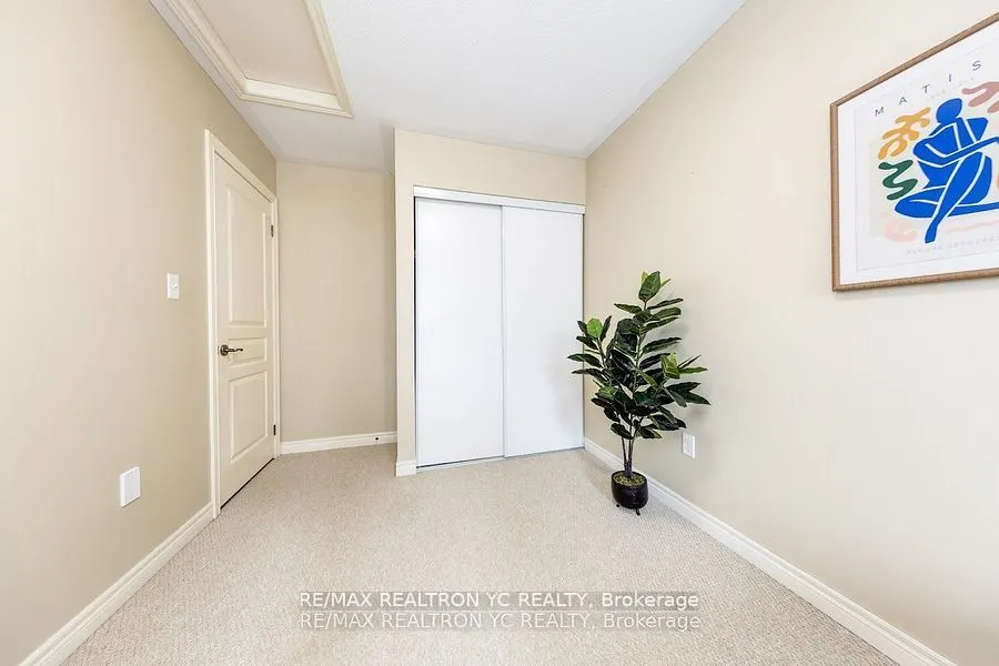 11 Reevesmere Lane