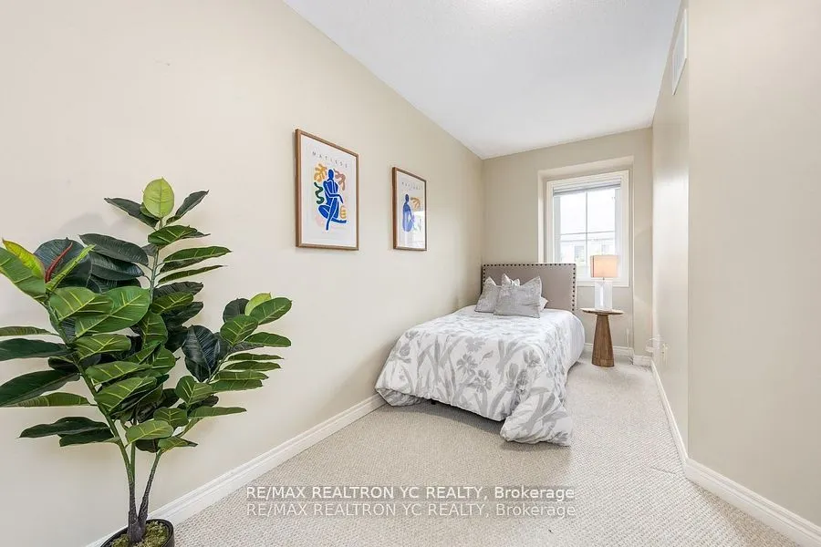 11 Reevesmere Lane