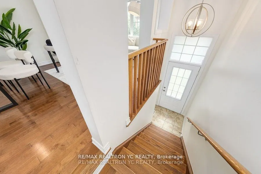 11 Reevesmere Lane