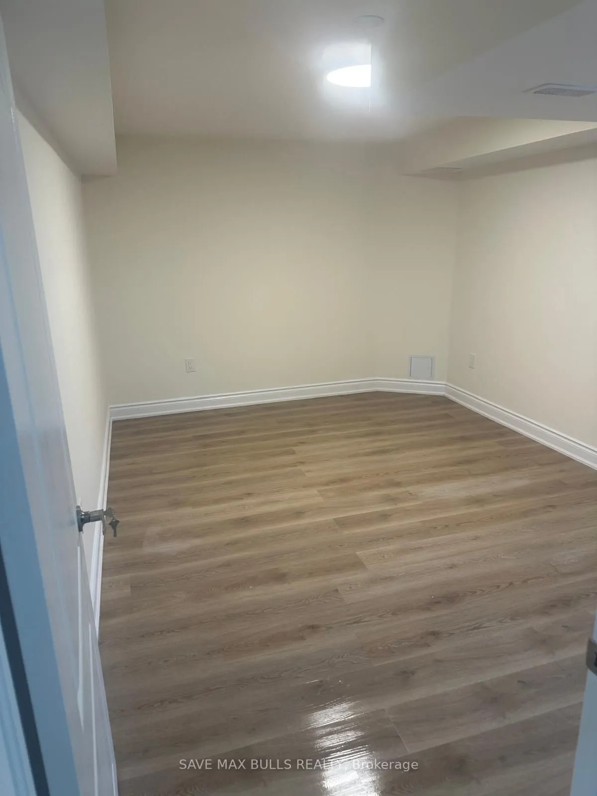 2552 Bandsman Crescent, #Basement