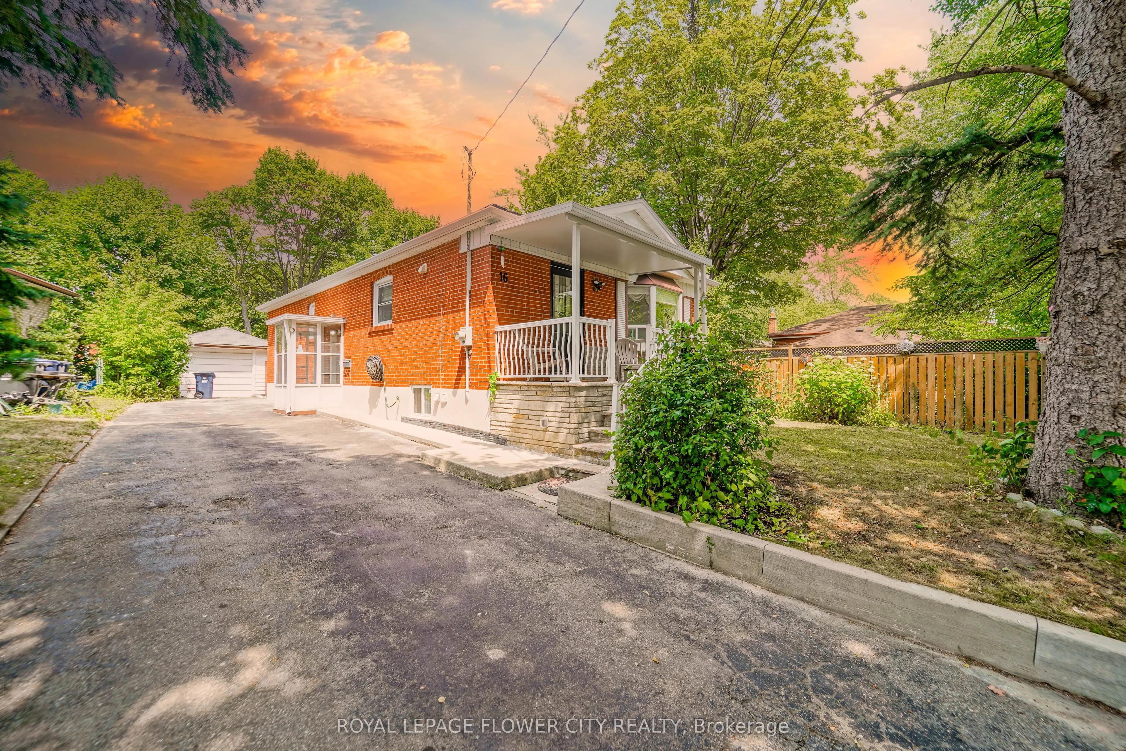 16 Scranton Road