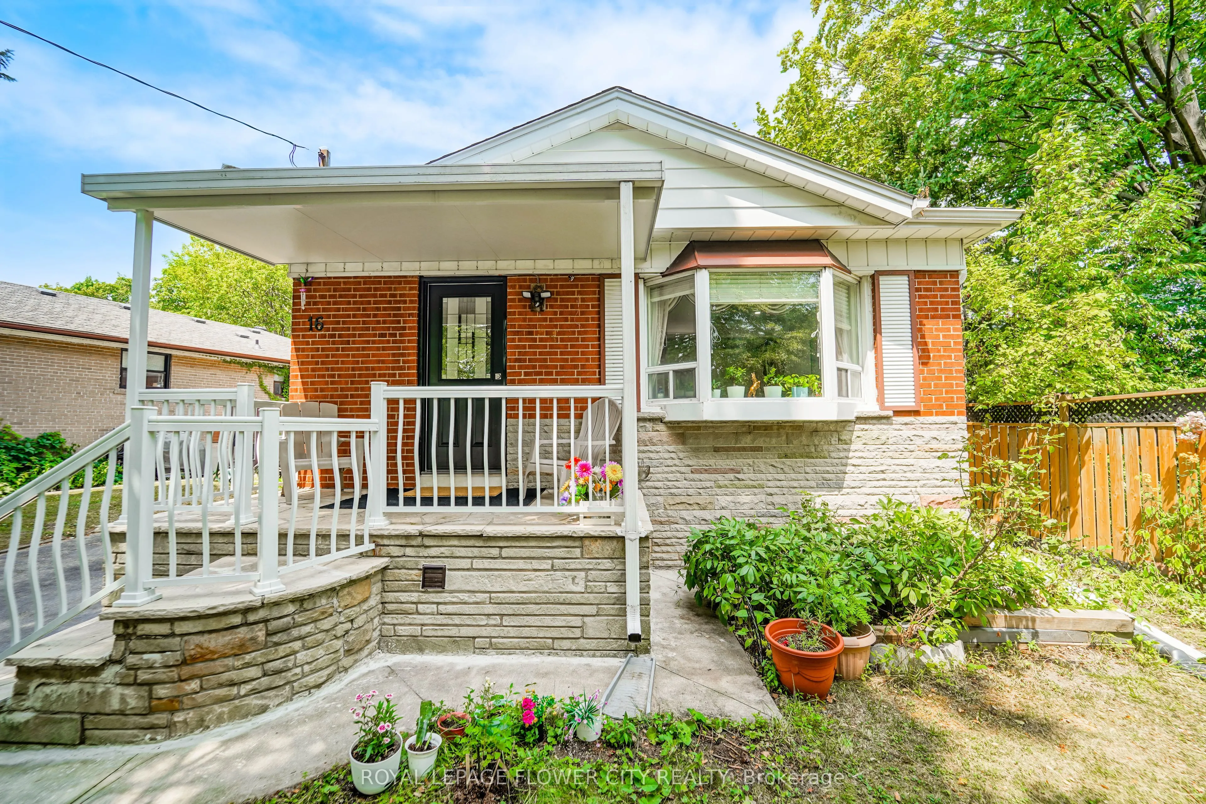 16 Scranton Road