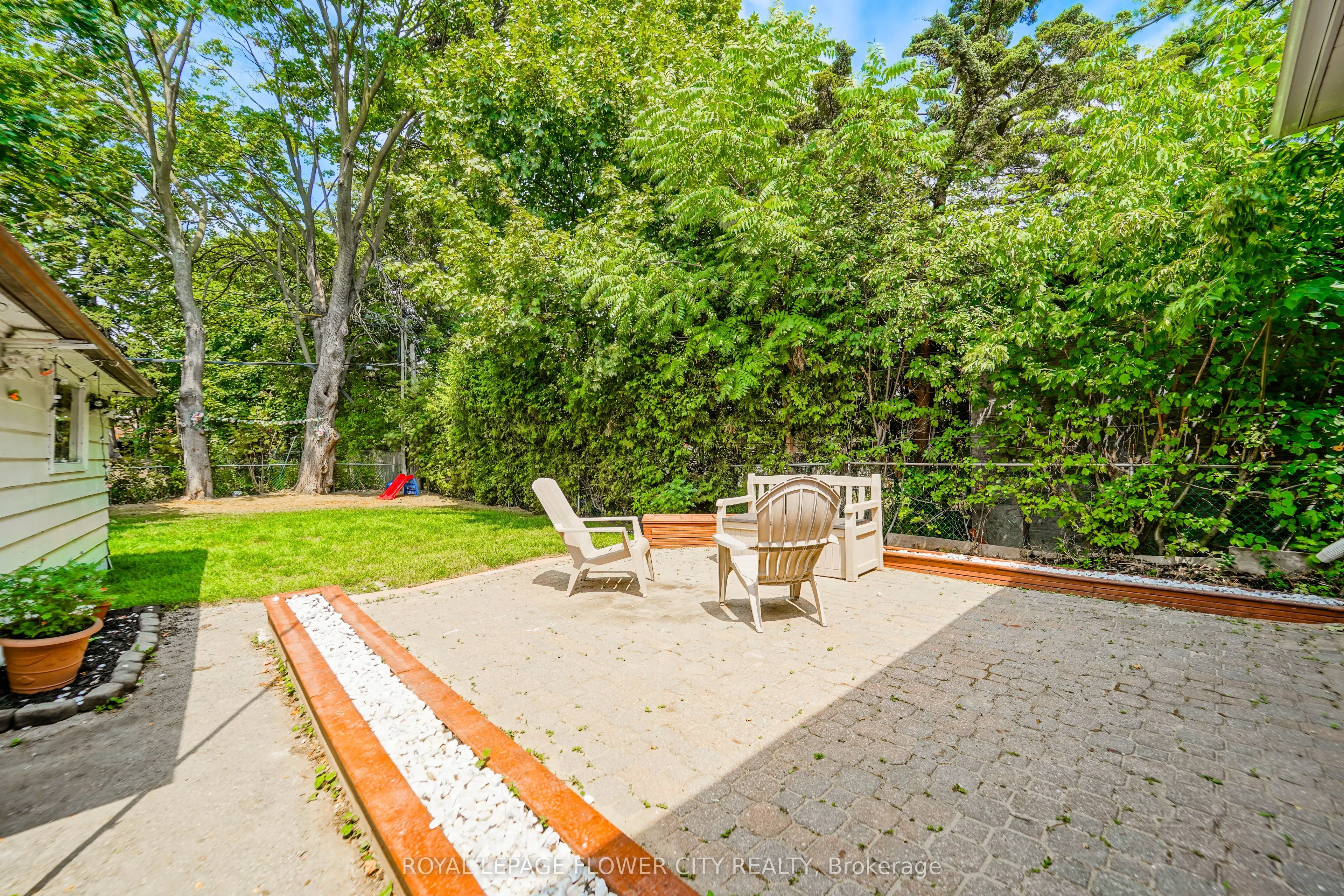16 Scranton Road