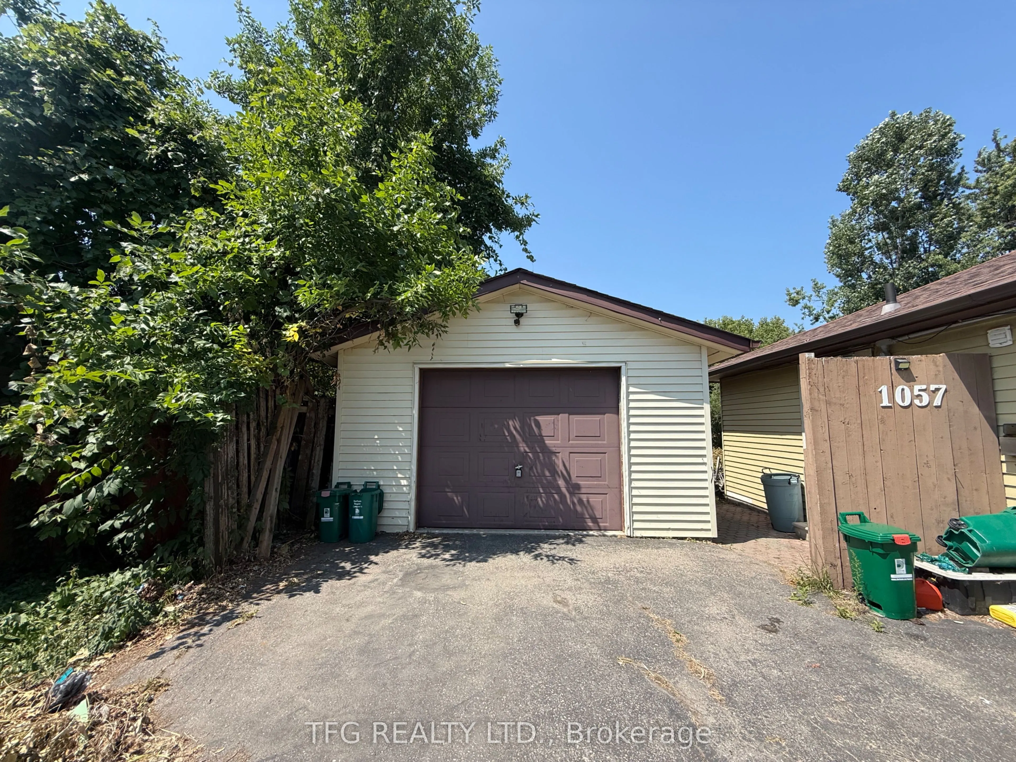 1057 Norman Crescent, #2