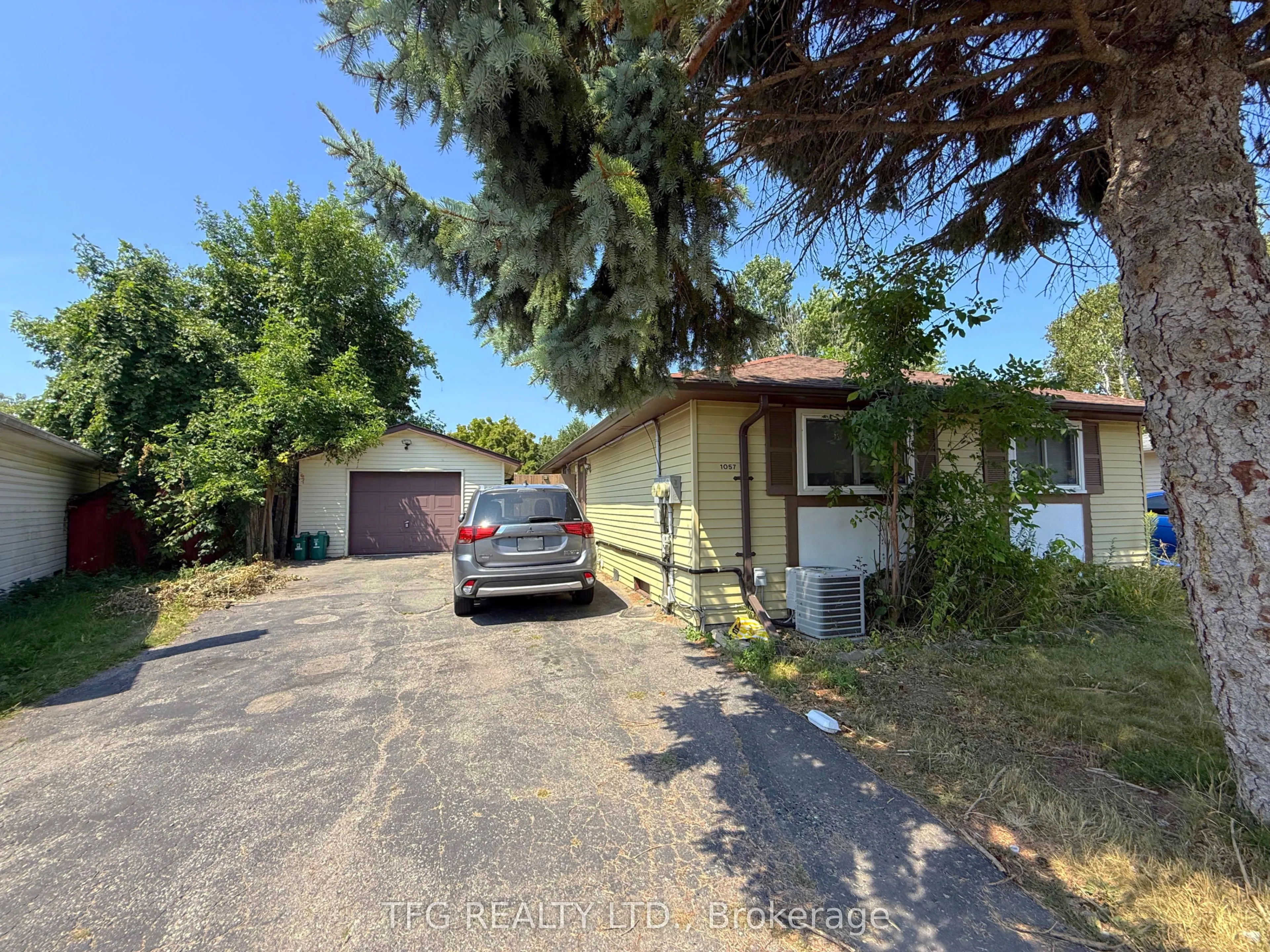 1057 Norman Crescent, #2